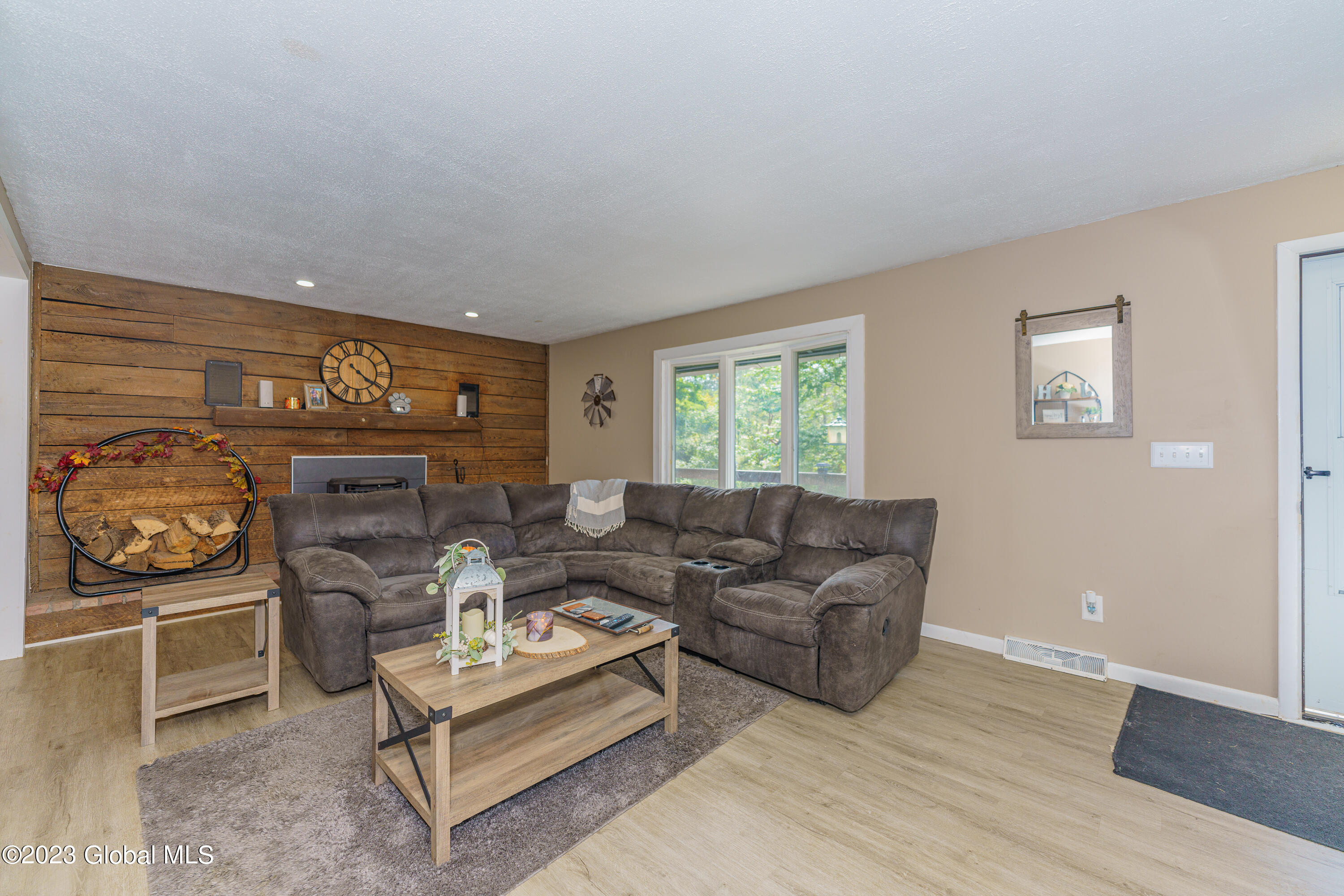1554 Thompsons Lake Road