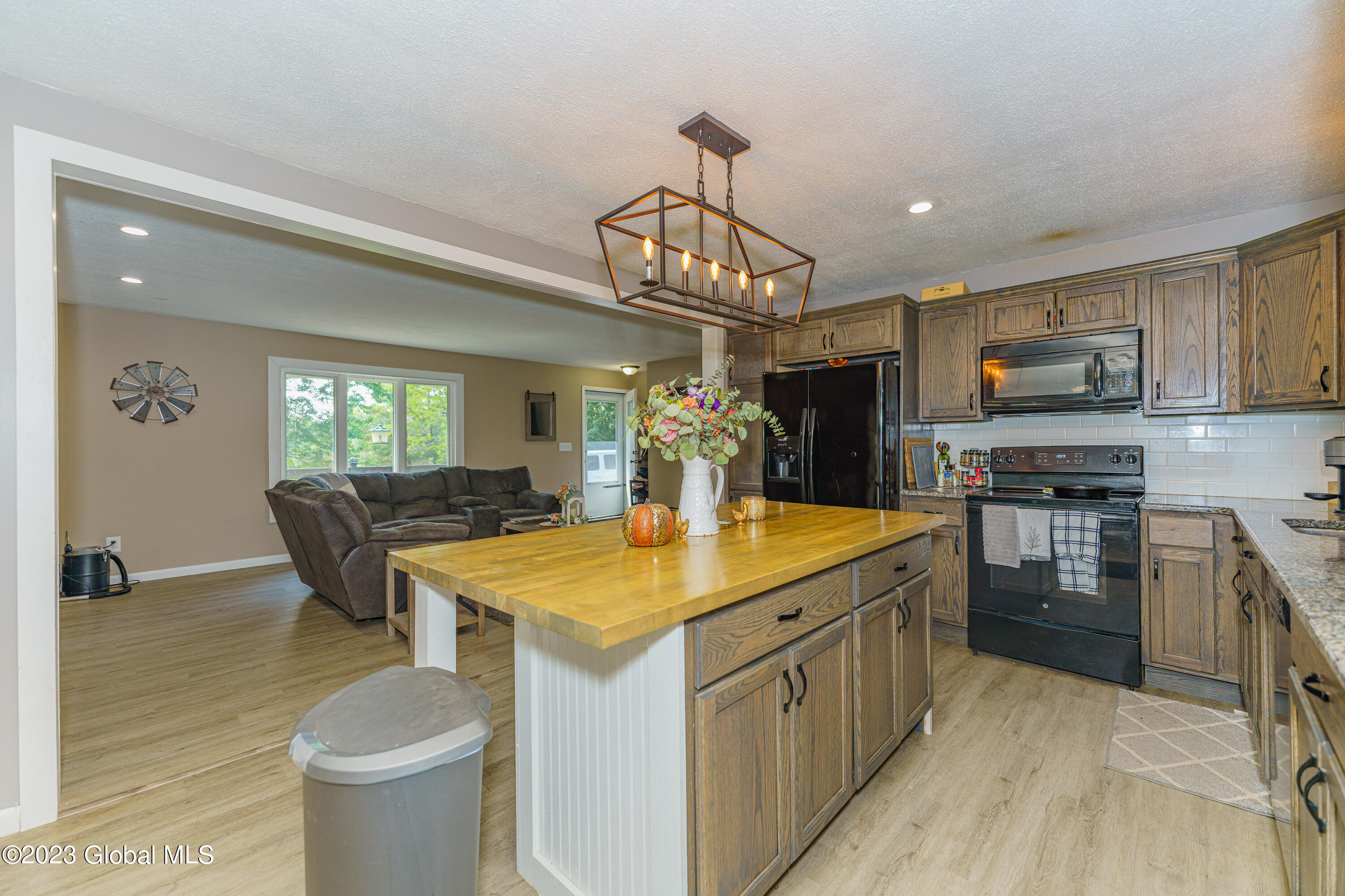 1554 Thompsons Lake Road