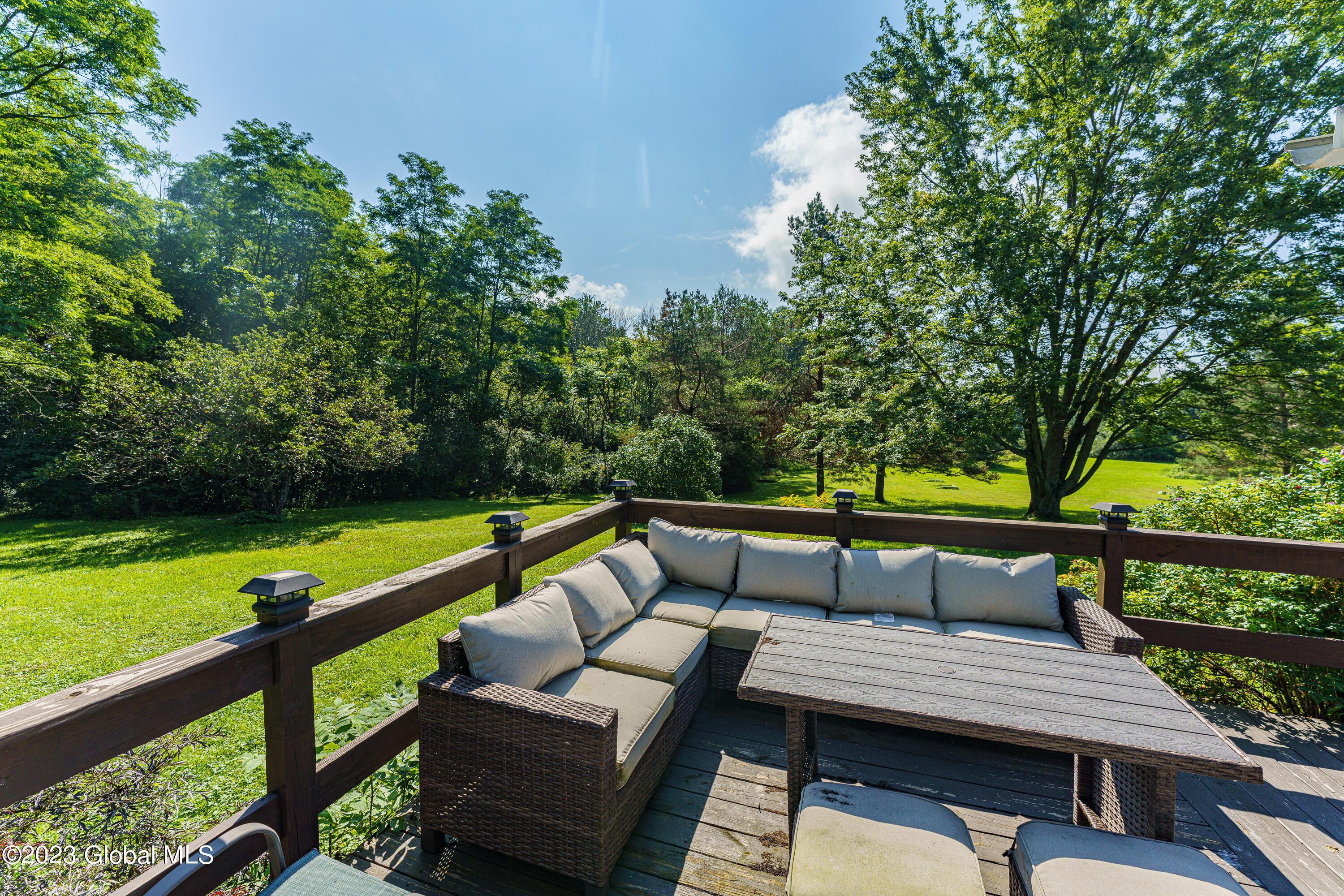 1554 Thompsons Lake Road