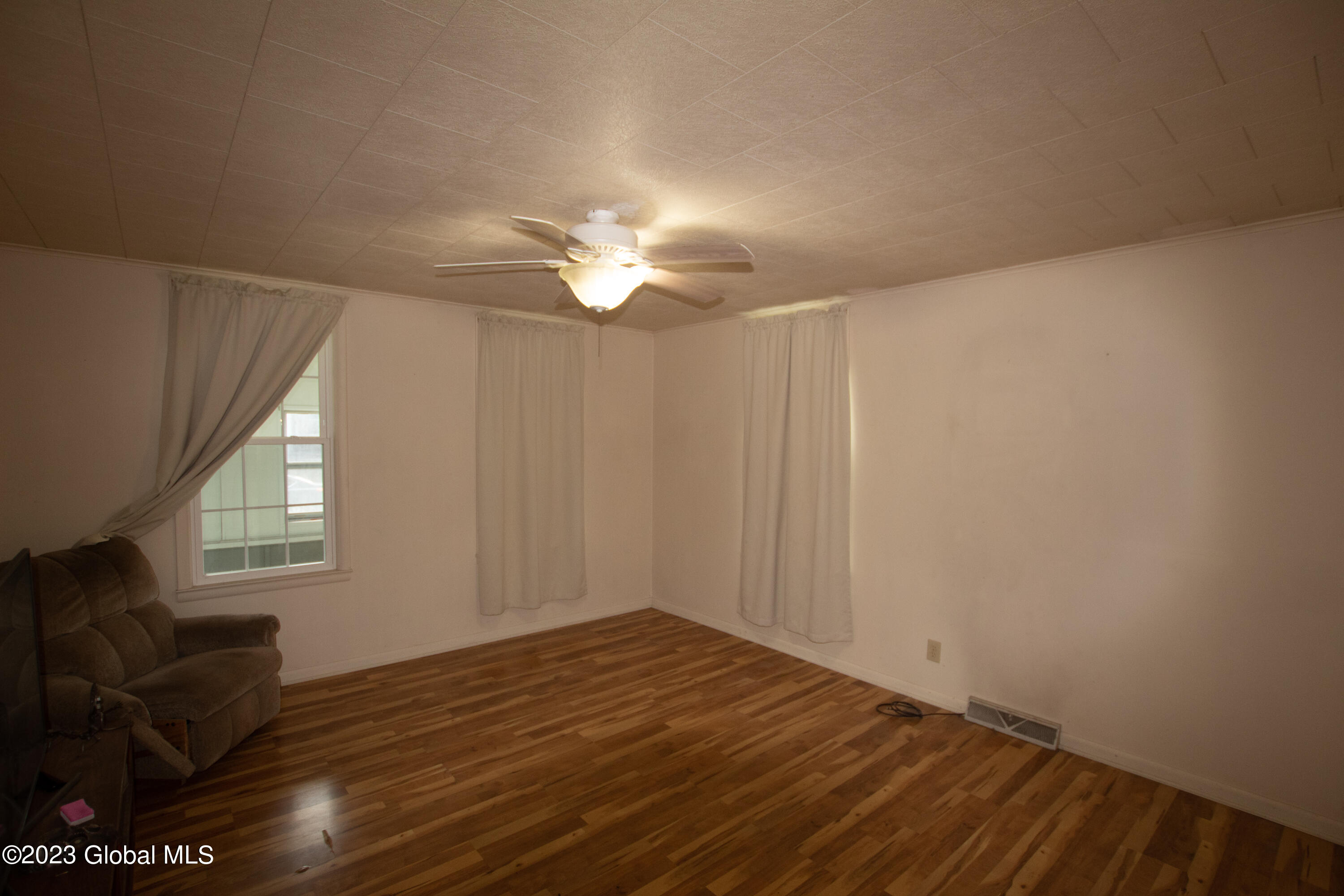 74 W 8th Avenue