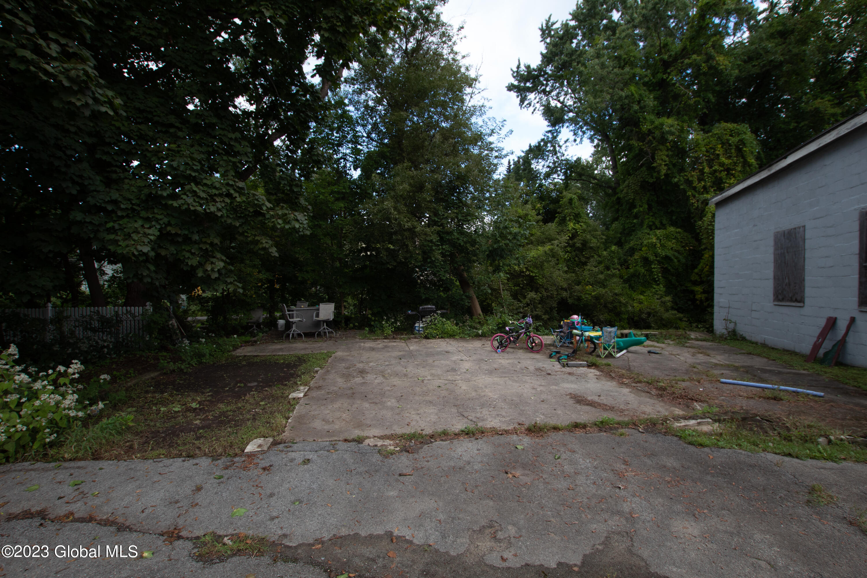 74 W 8th Avenue