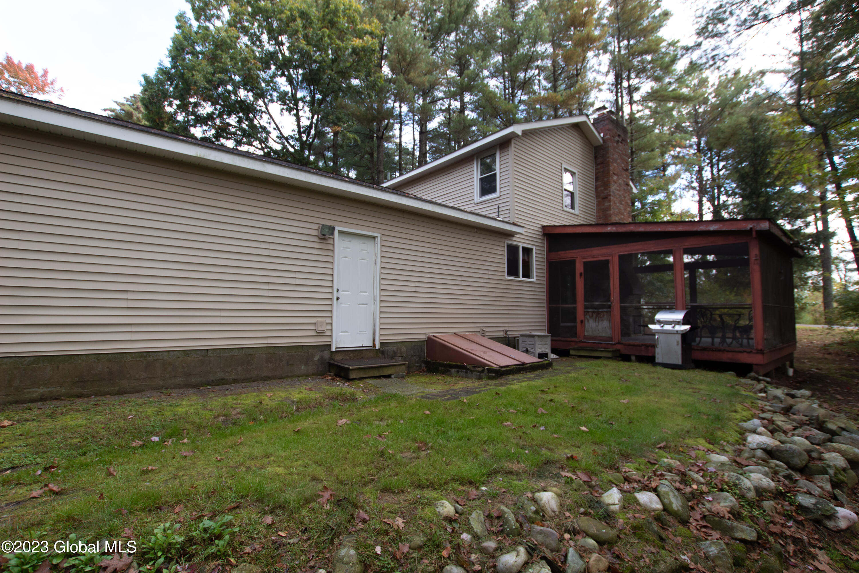 32 Cherokee Lane