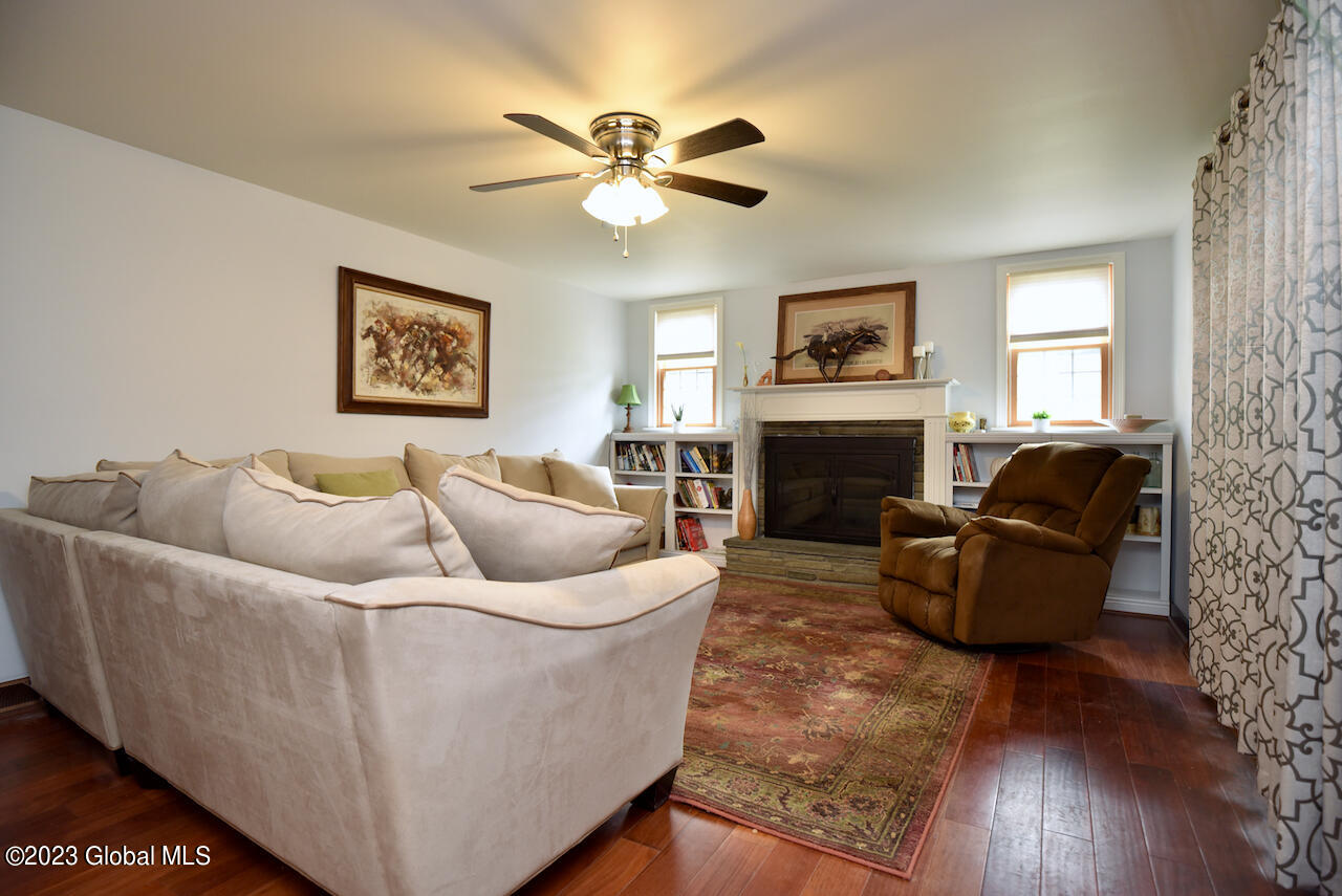 2133 Orchard Park Drive