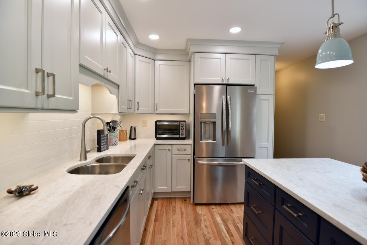 2133 Orchard Park Drive
