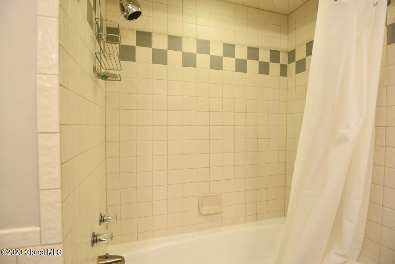 2133 Orchard Park Drive
