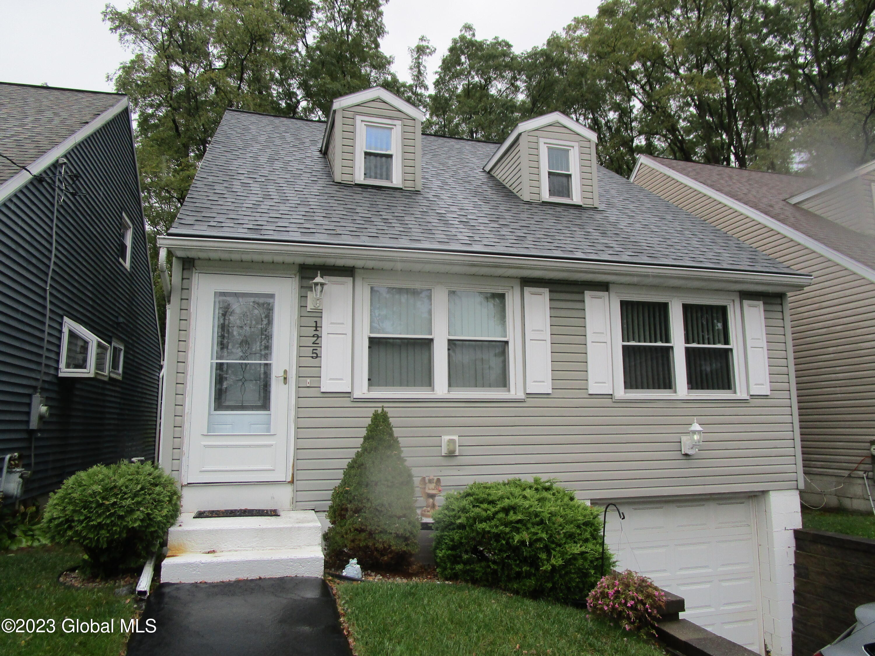 125 Donald Avenue