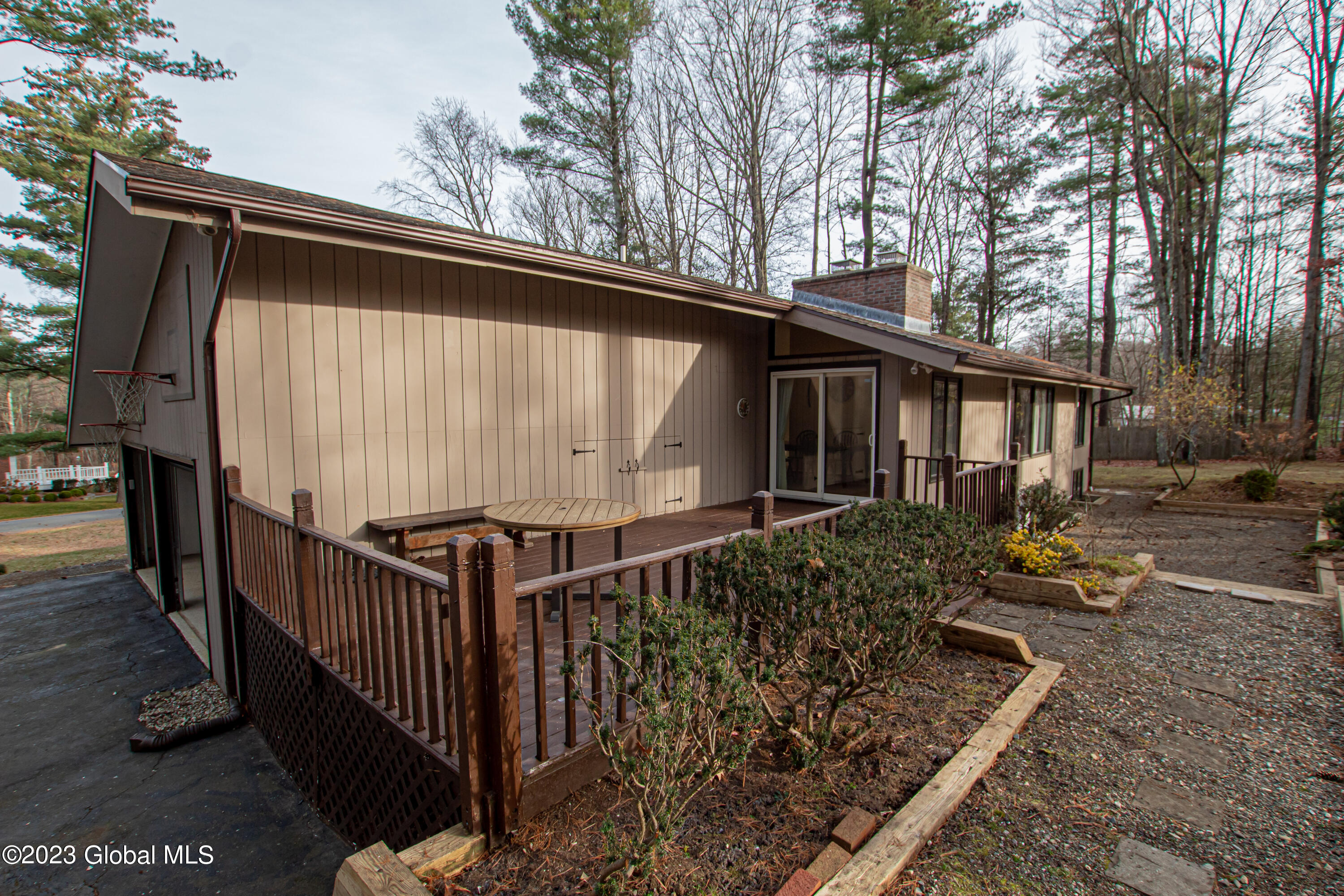 75 Cherokee Lane