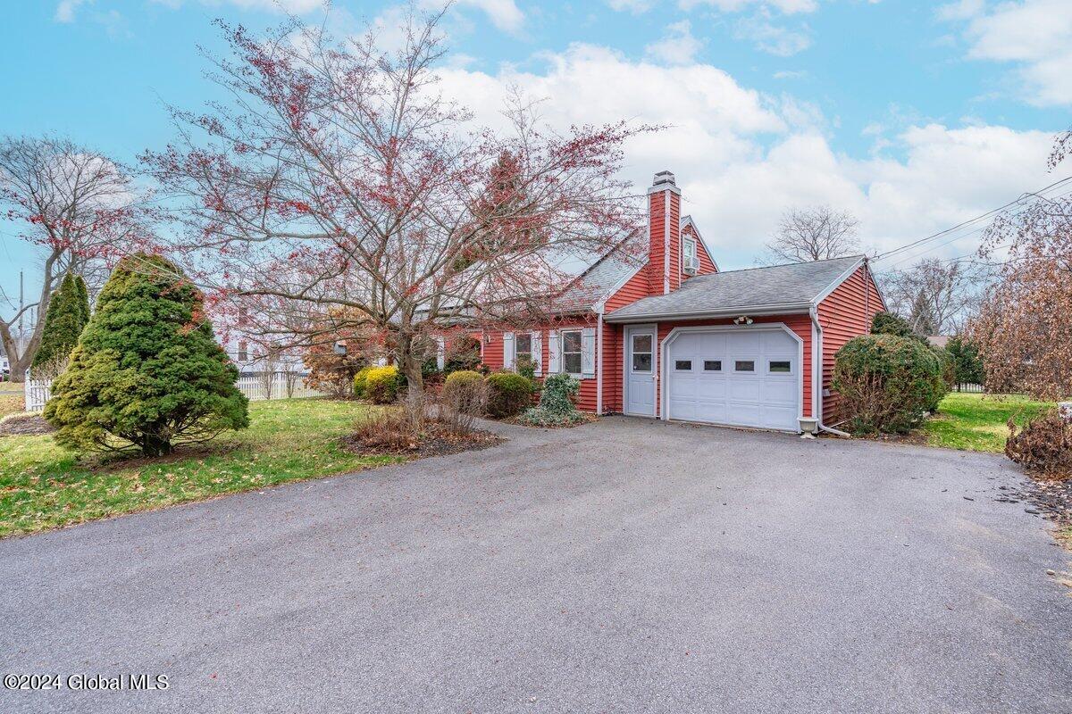 209 Parkland Avenue