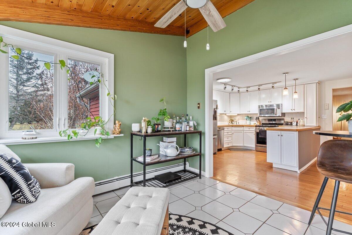 209 Parkland Avenue