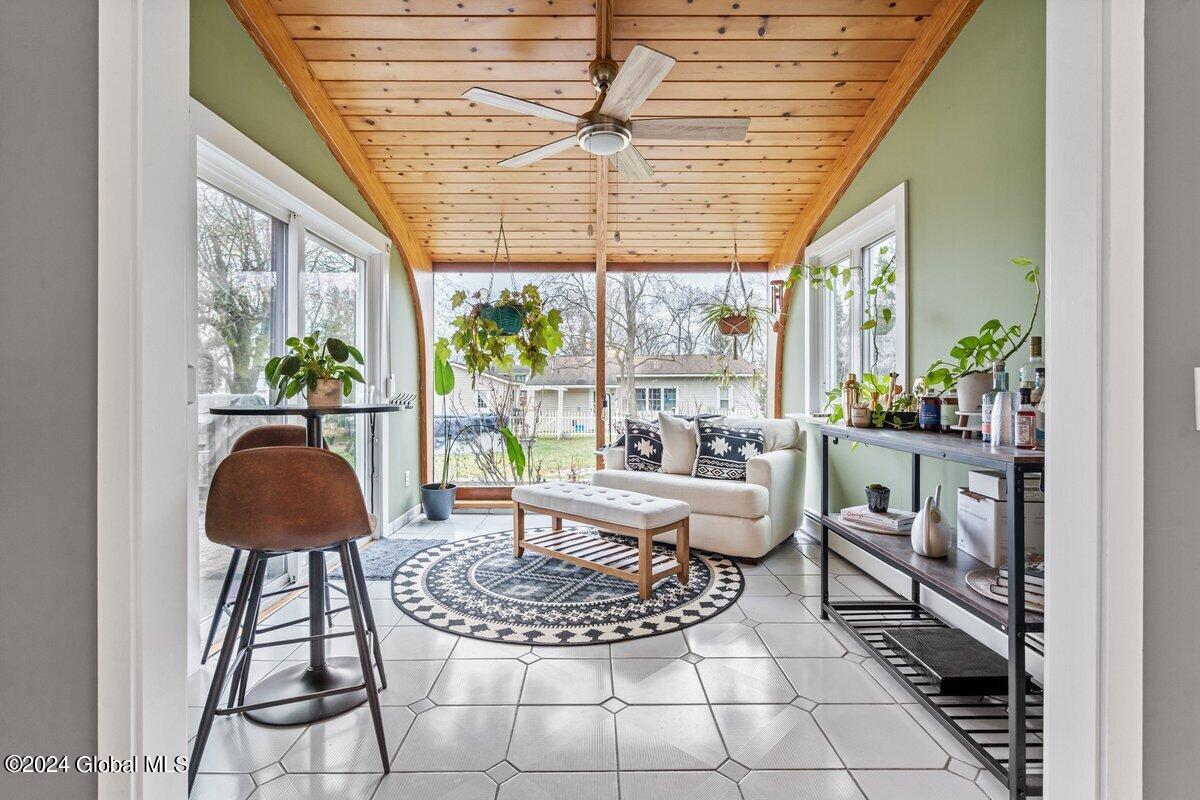 209 Parkland Avenue