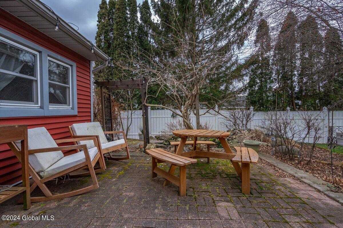 209 Parkland Avenue