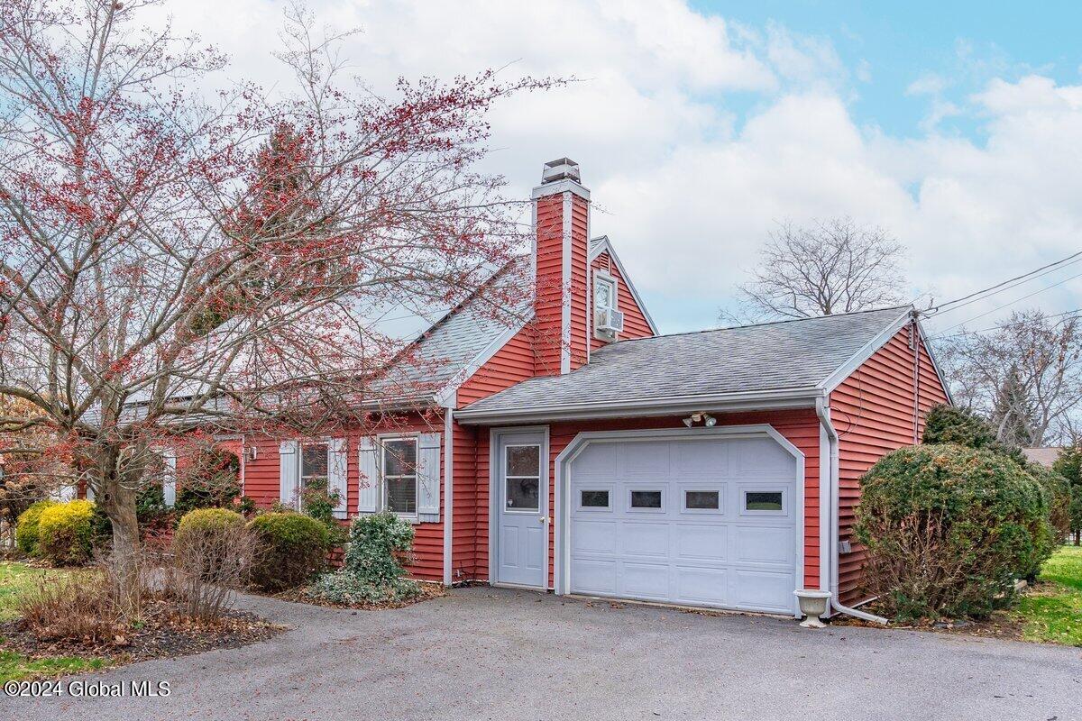 209 Parkland Avenue