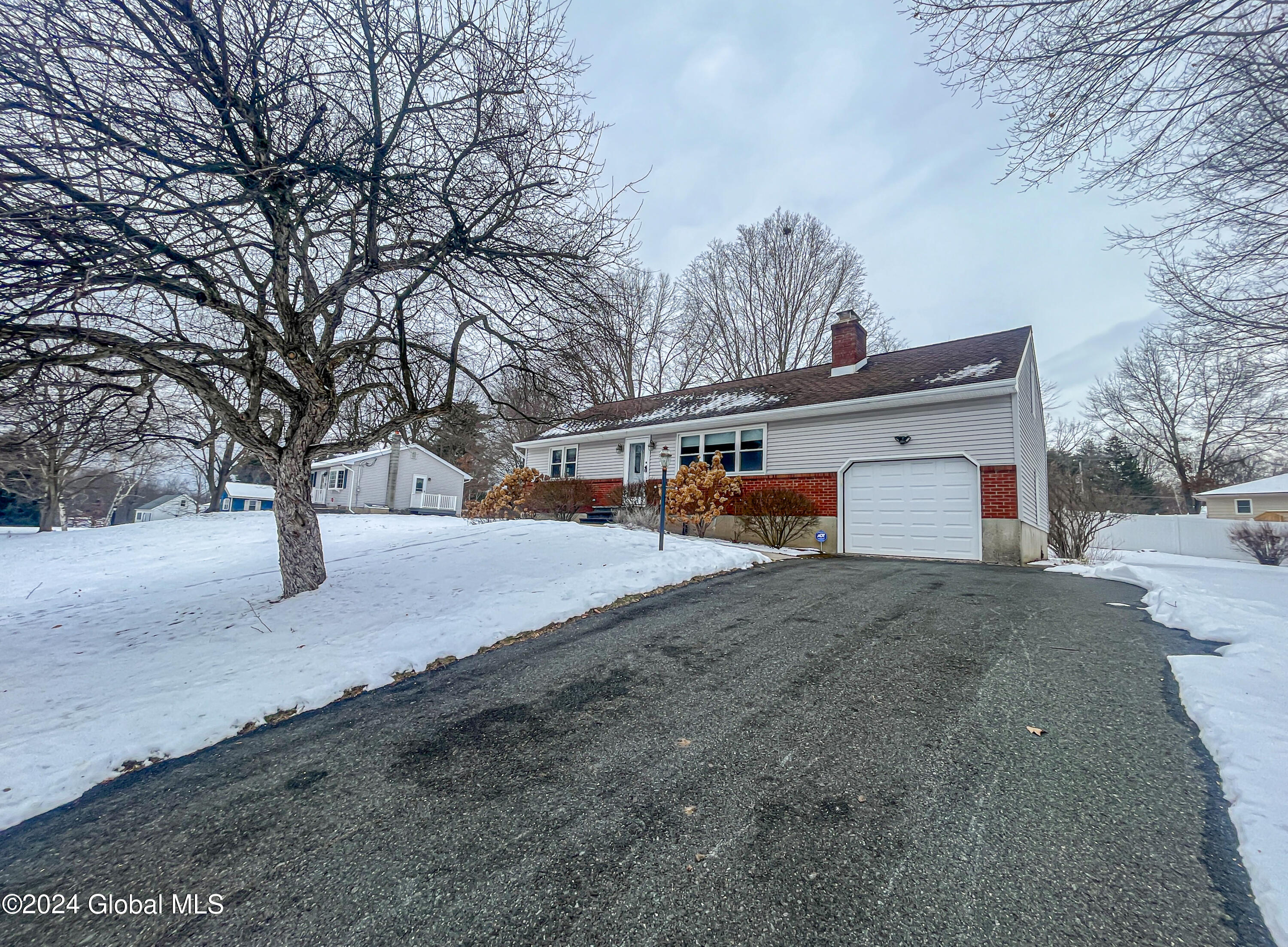 1725 Richwood Drive