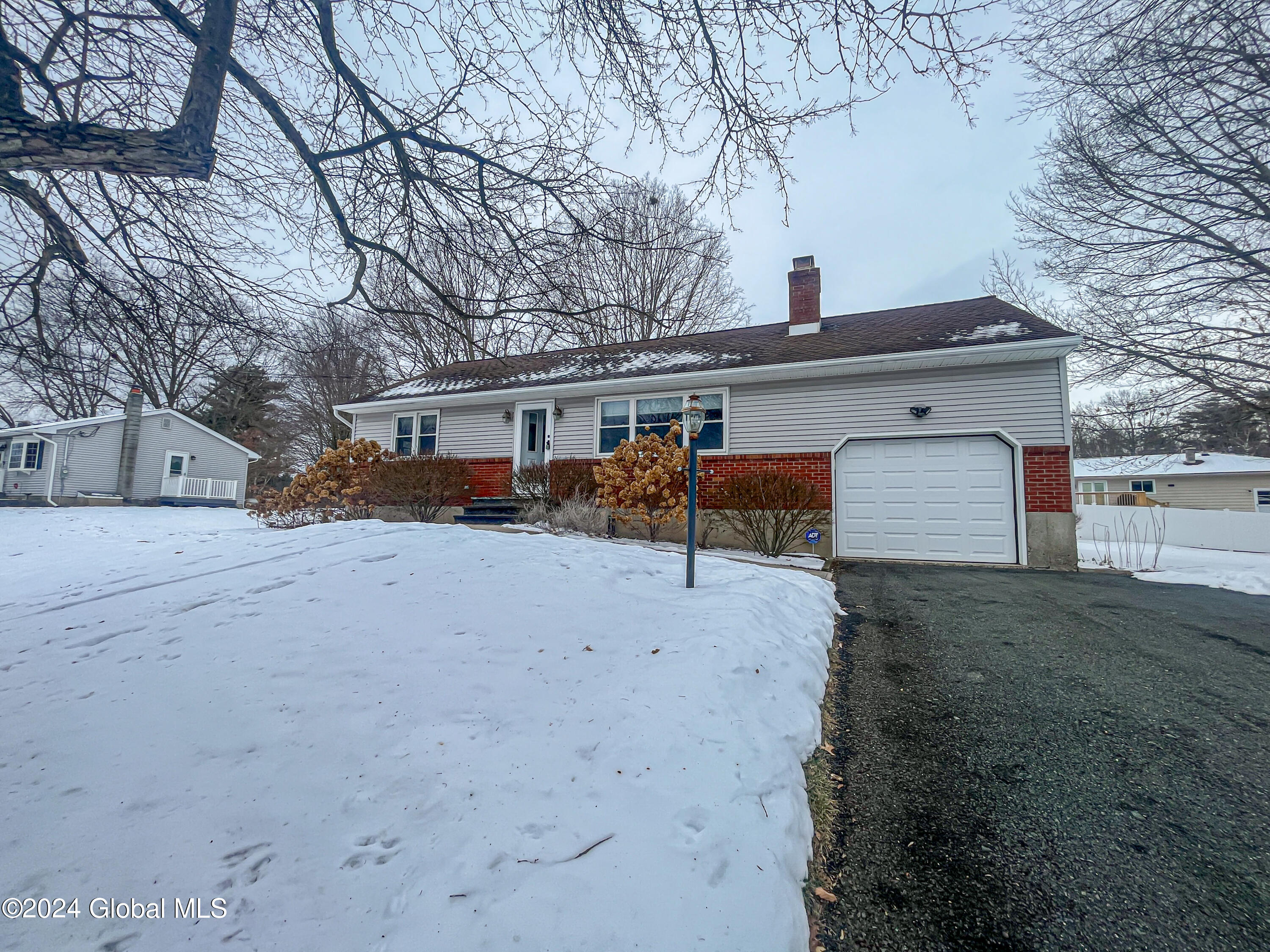 1725 Richwood Drive