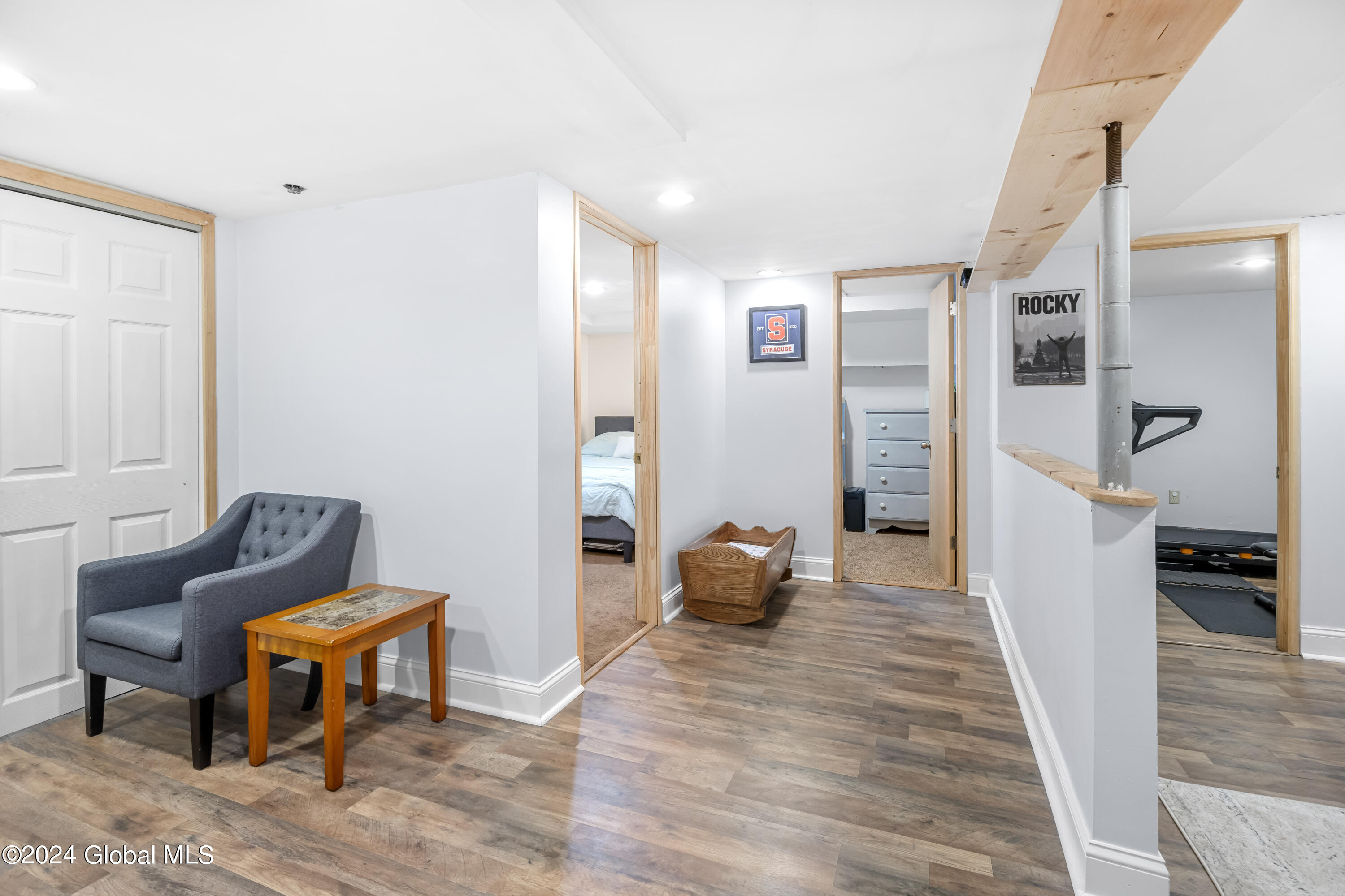 15 Avon Place