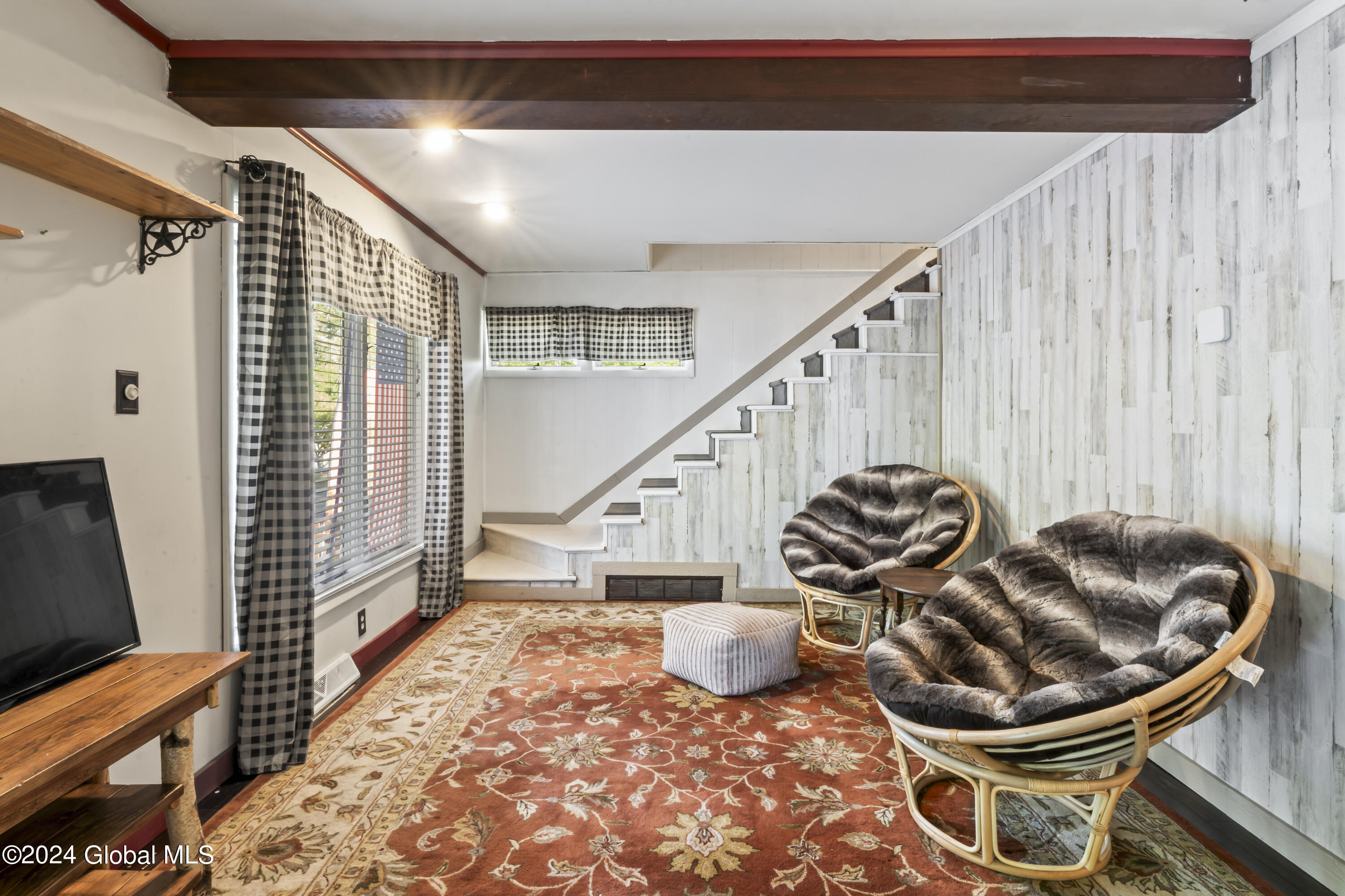 46 Bloomingdale Avenue