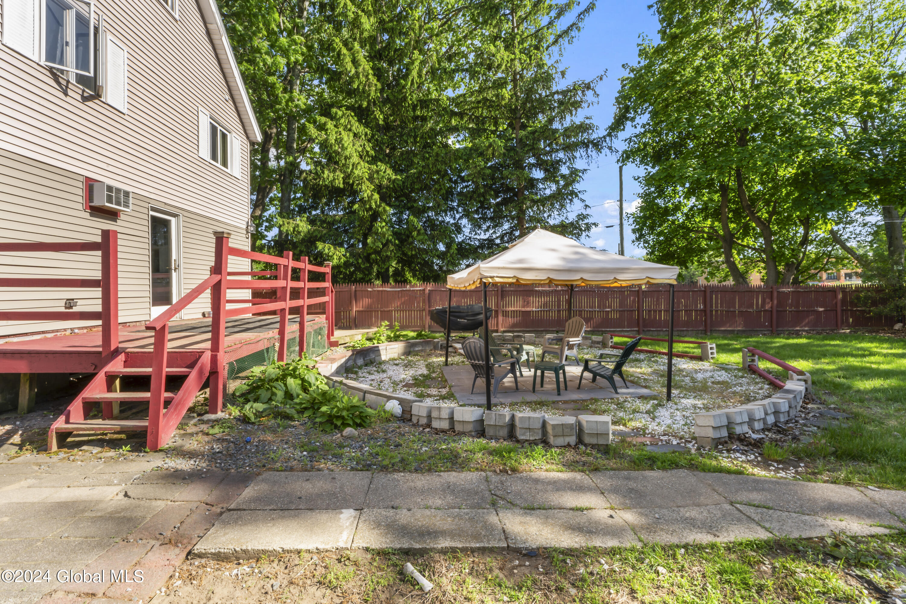46 Bloomingdale Avenue