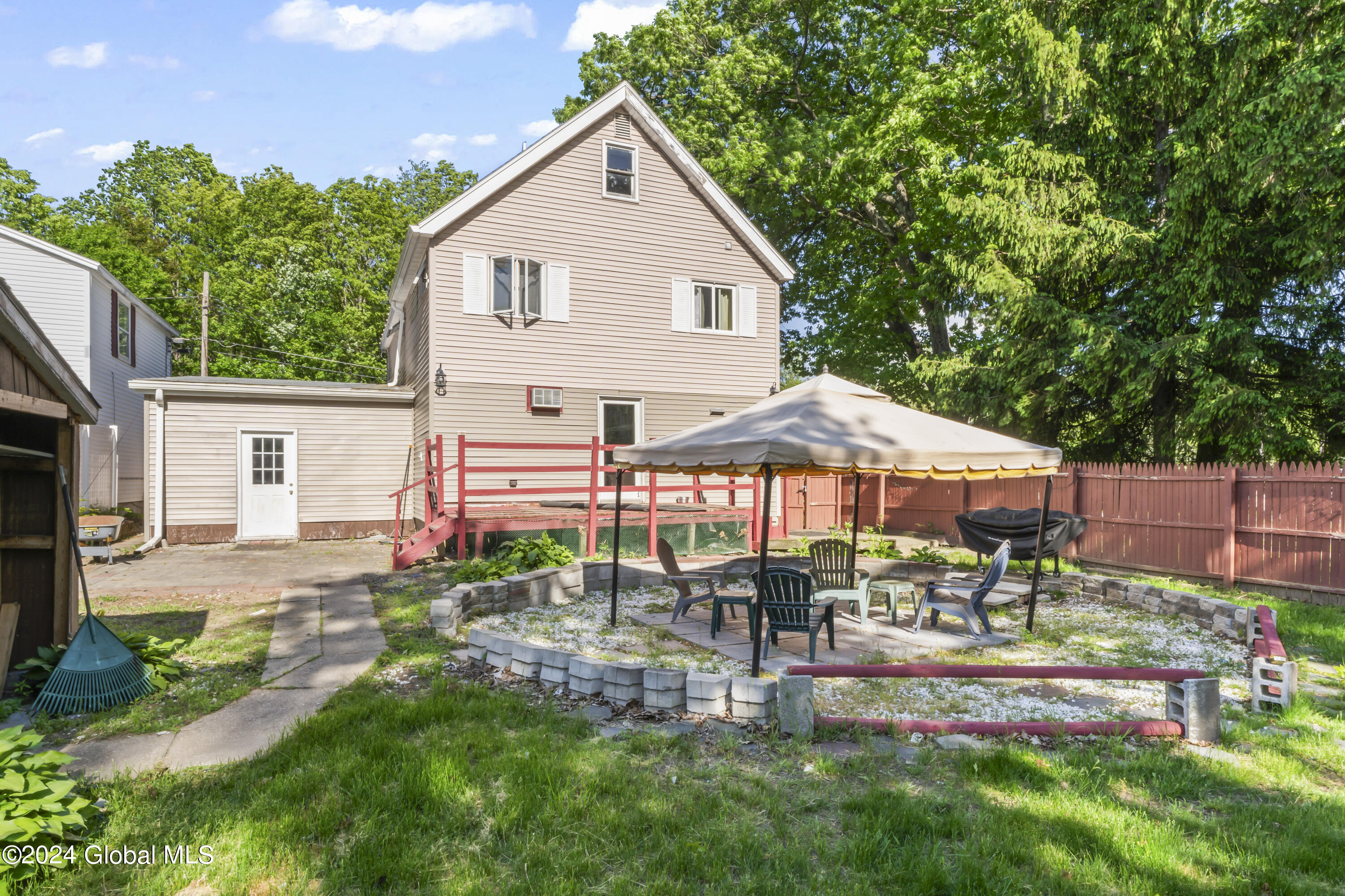 46 Bloomingdale Avenue