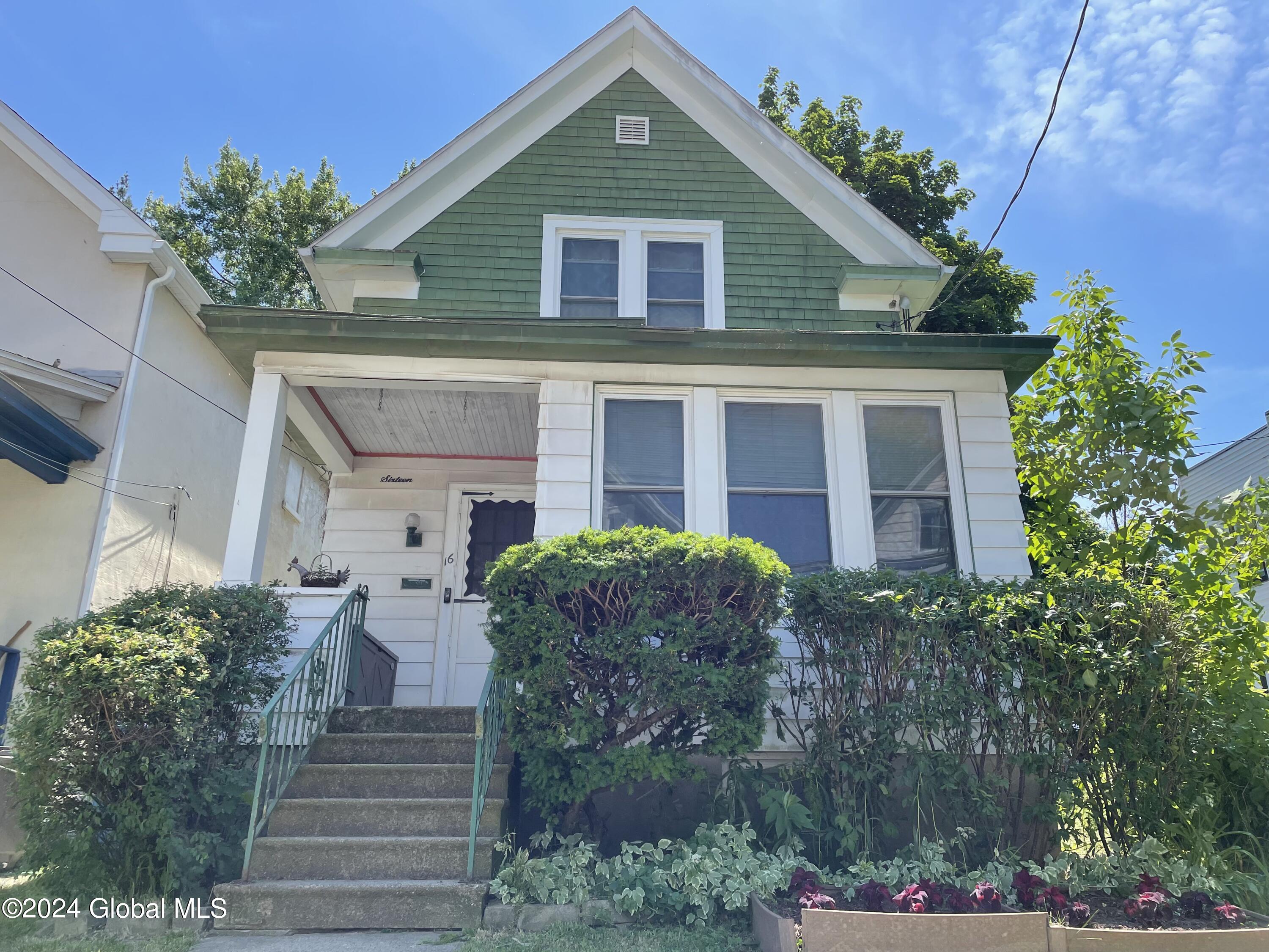16 Arcadia Avenue