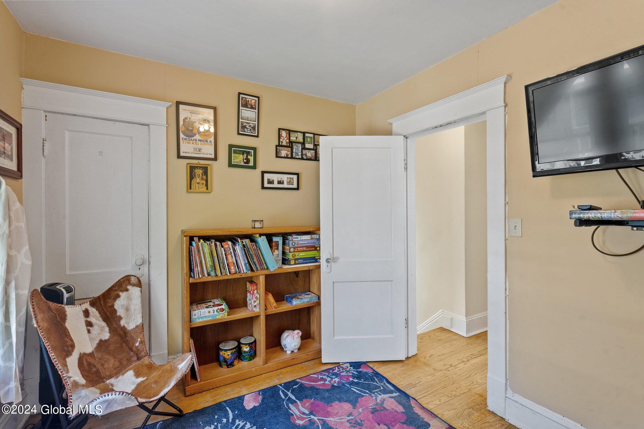16 Arcadia Avenue