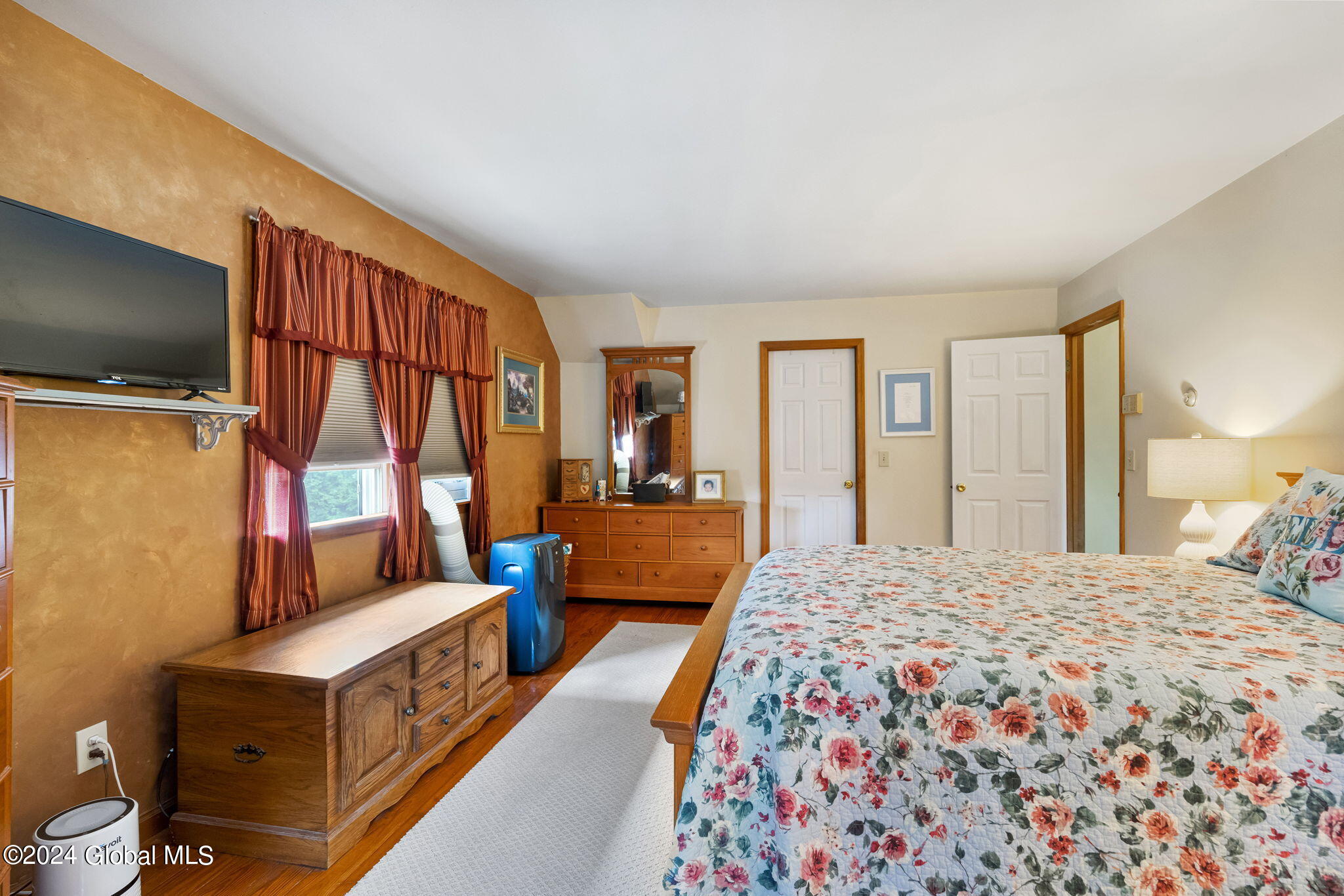 221 Sheer Road
