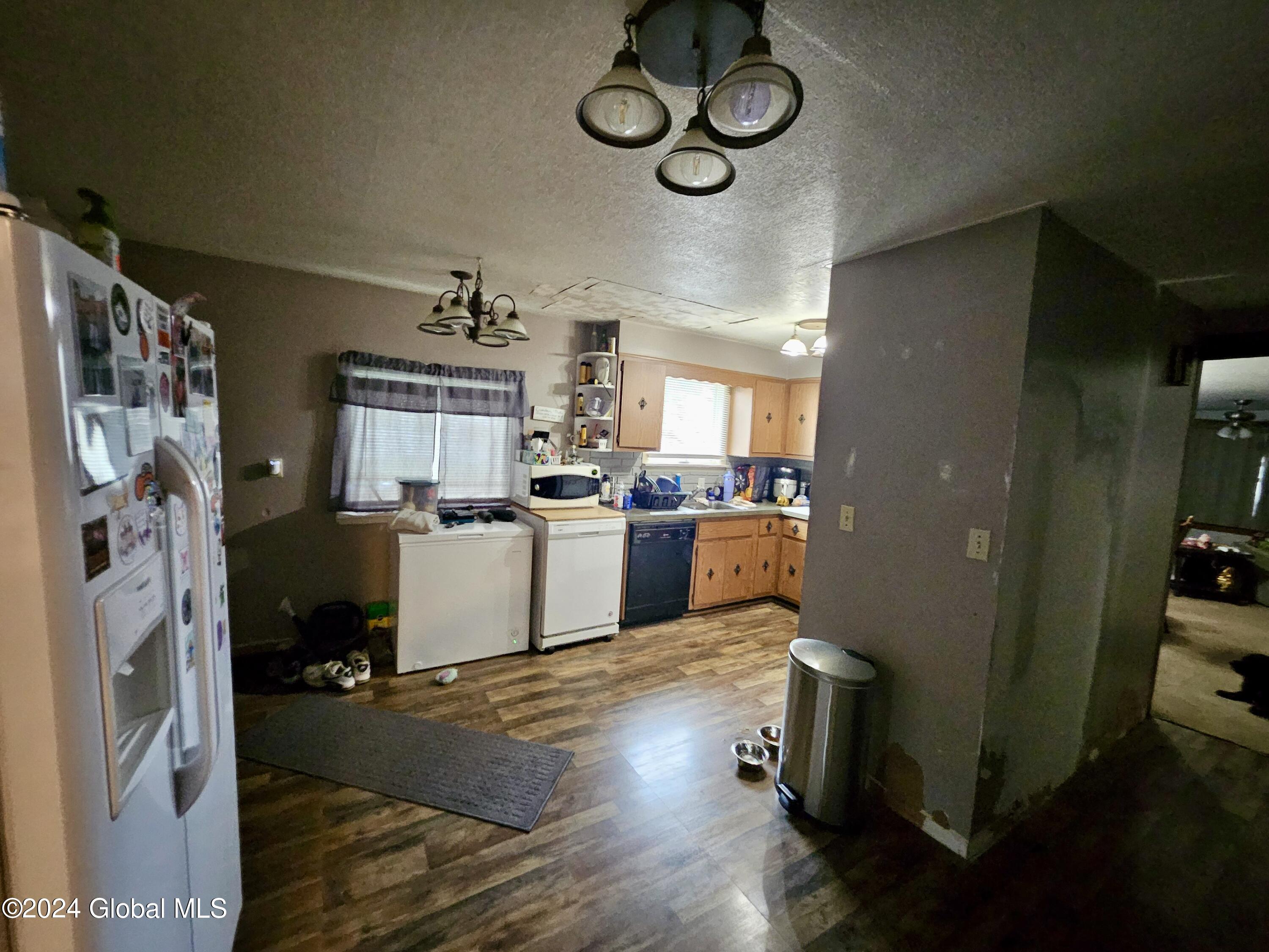 250 W Fulton Street