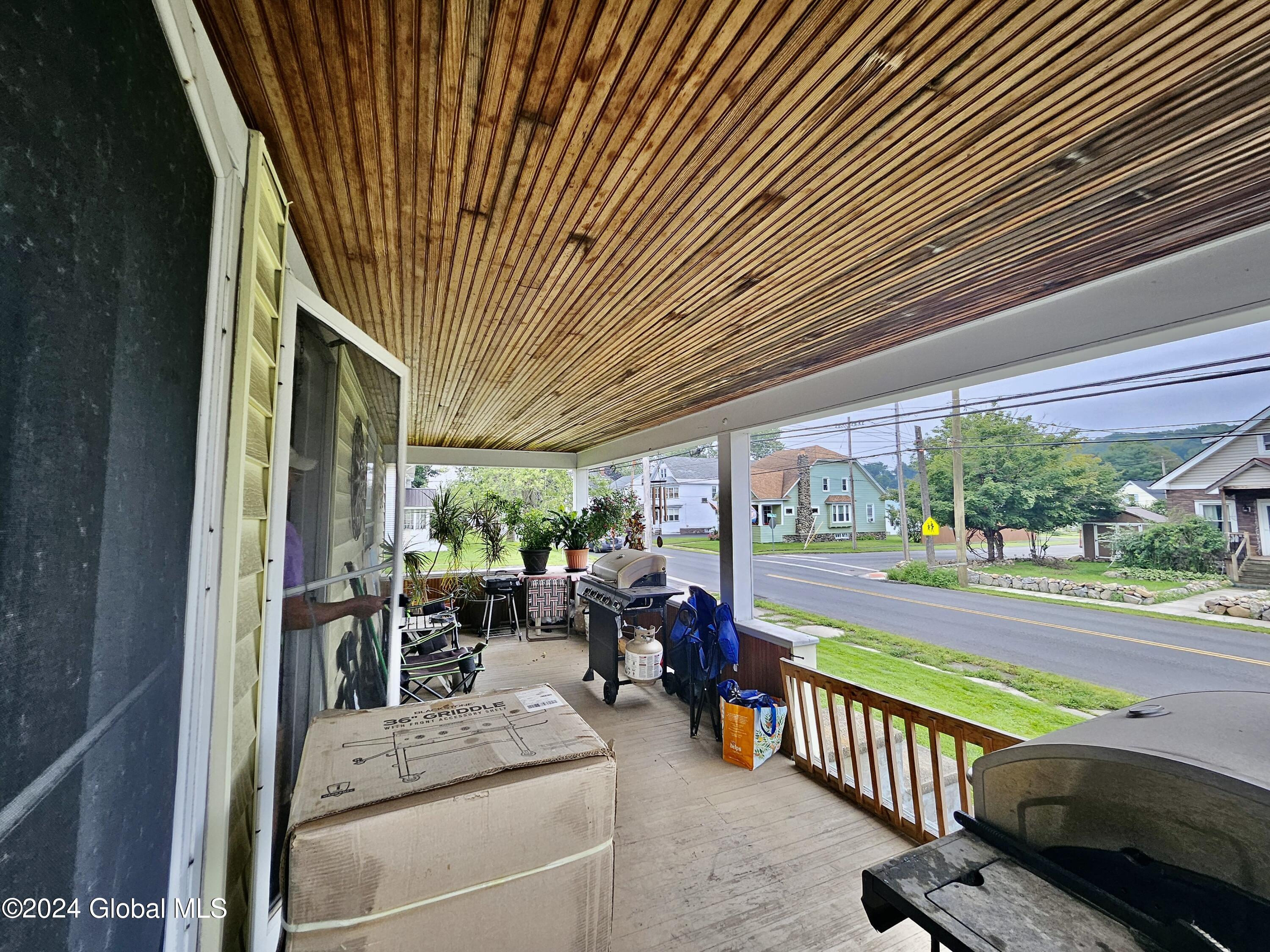 250 W Fulton Street