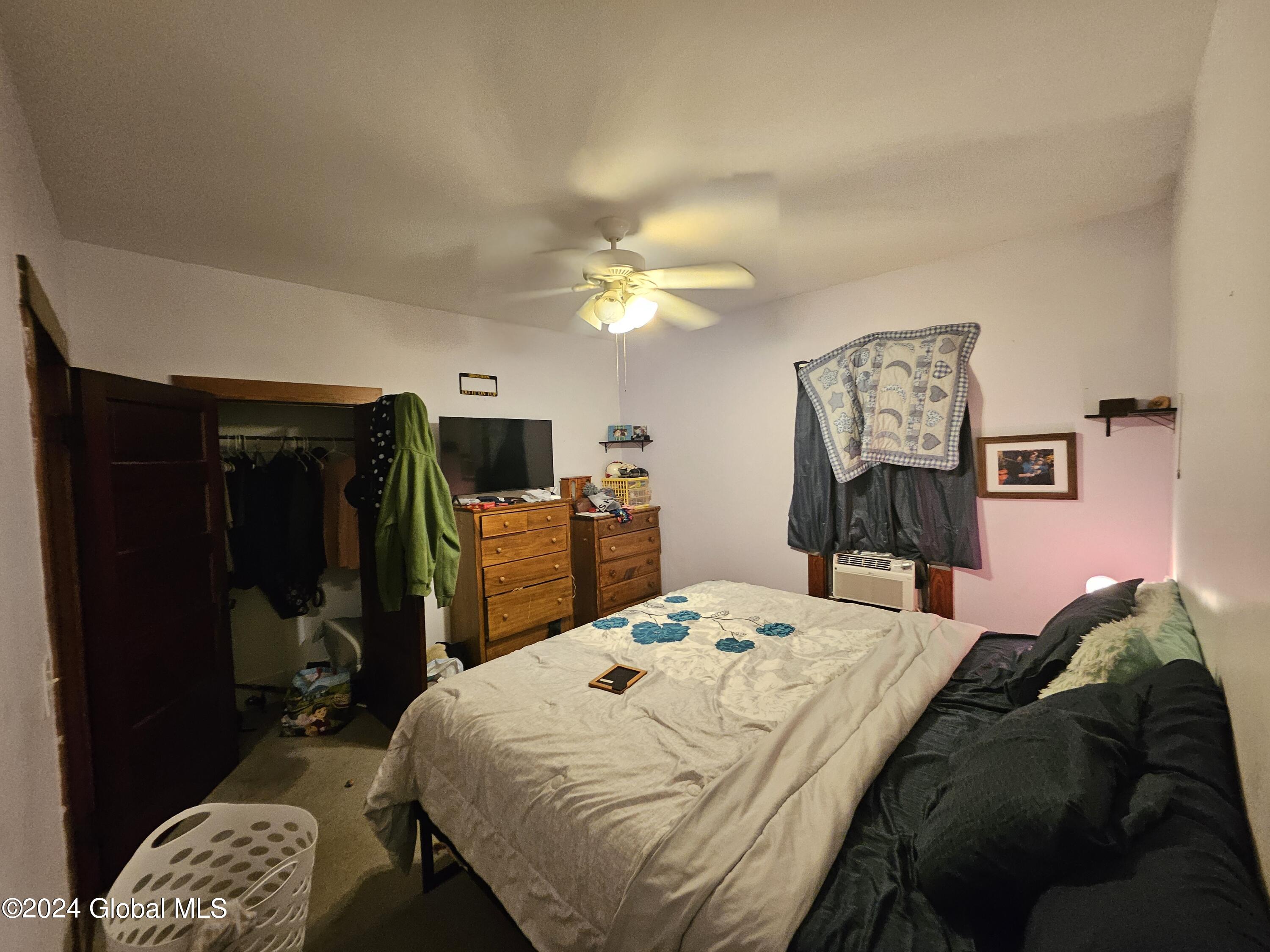 250 W Fulton Street