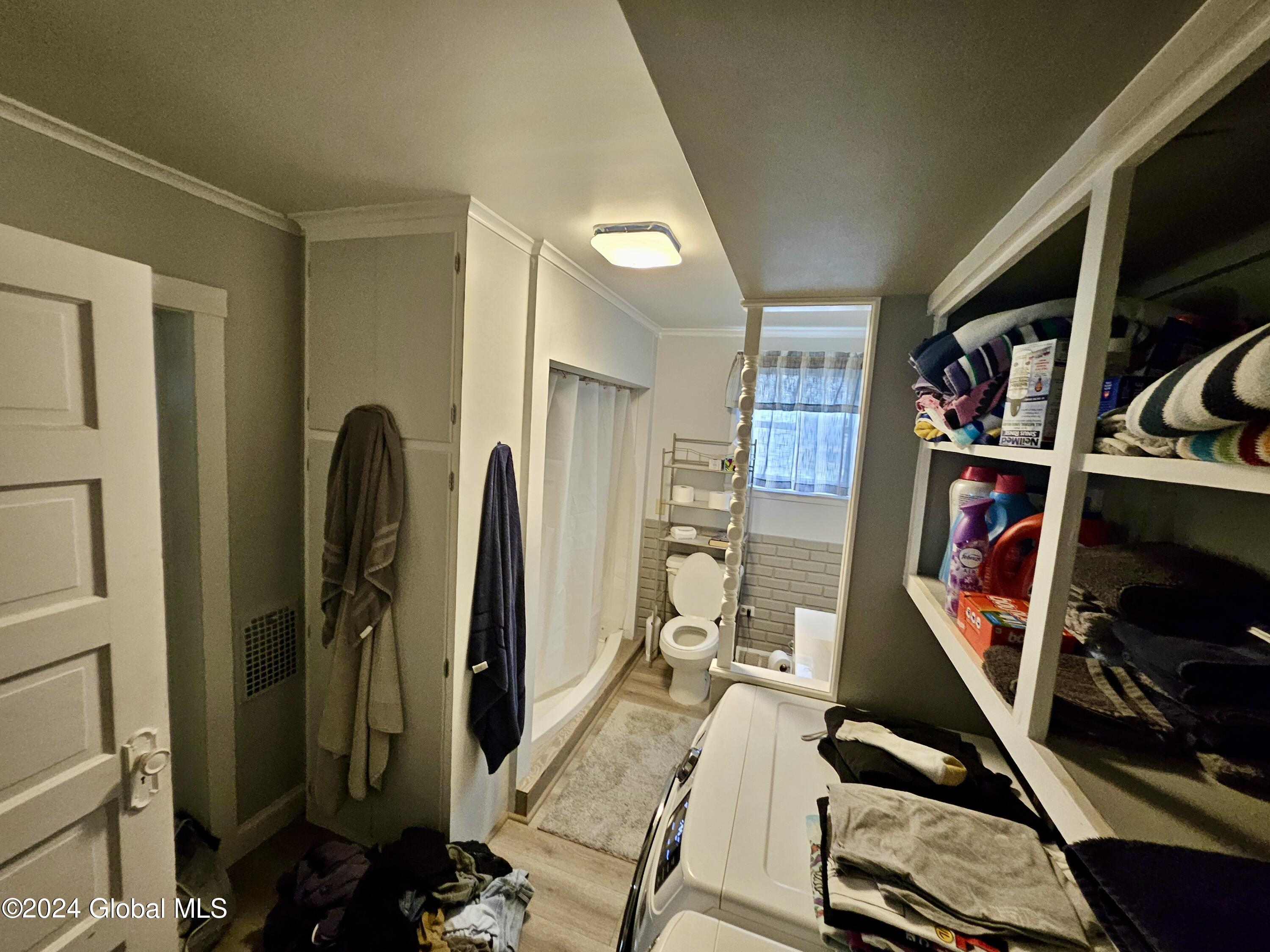 250 W Fulton Street