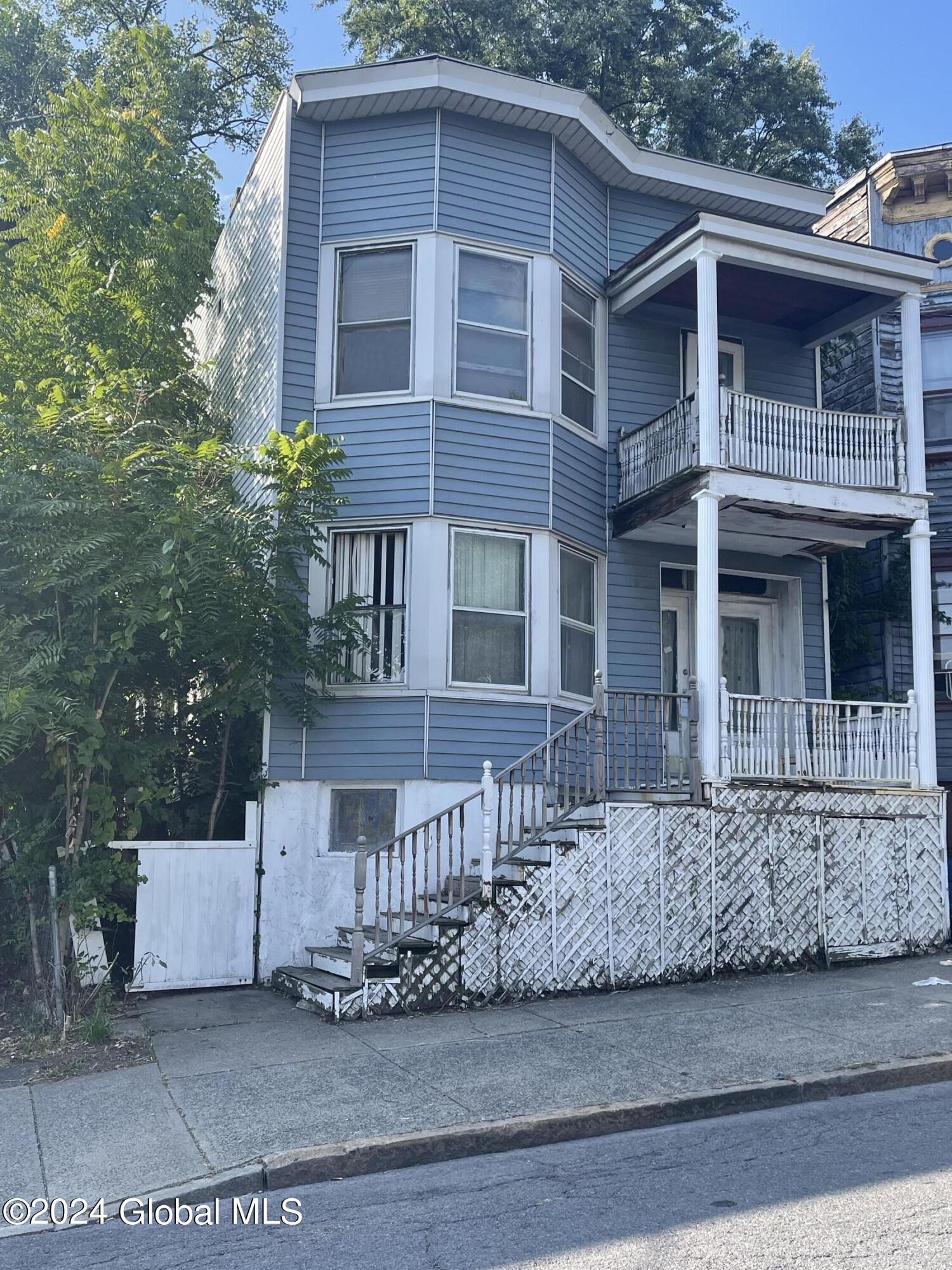 69 Lark Street