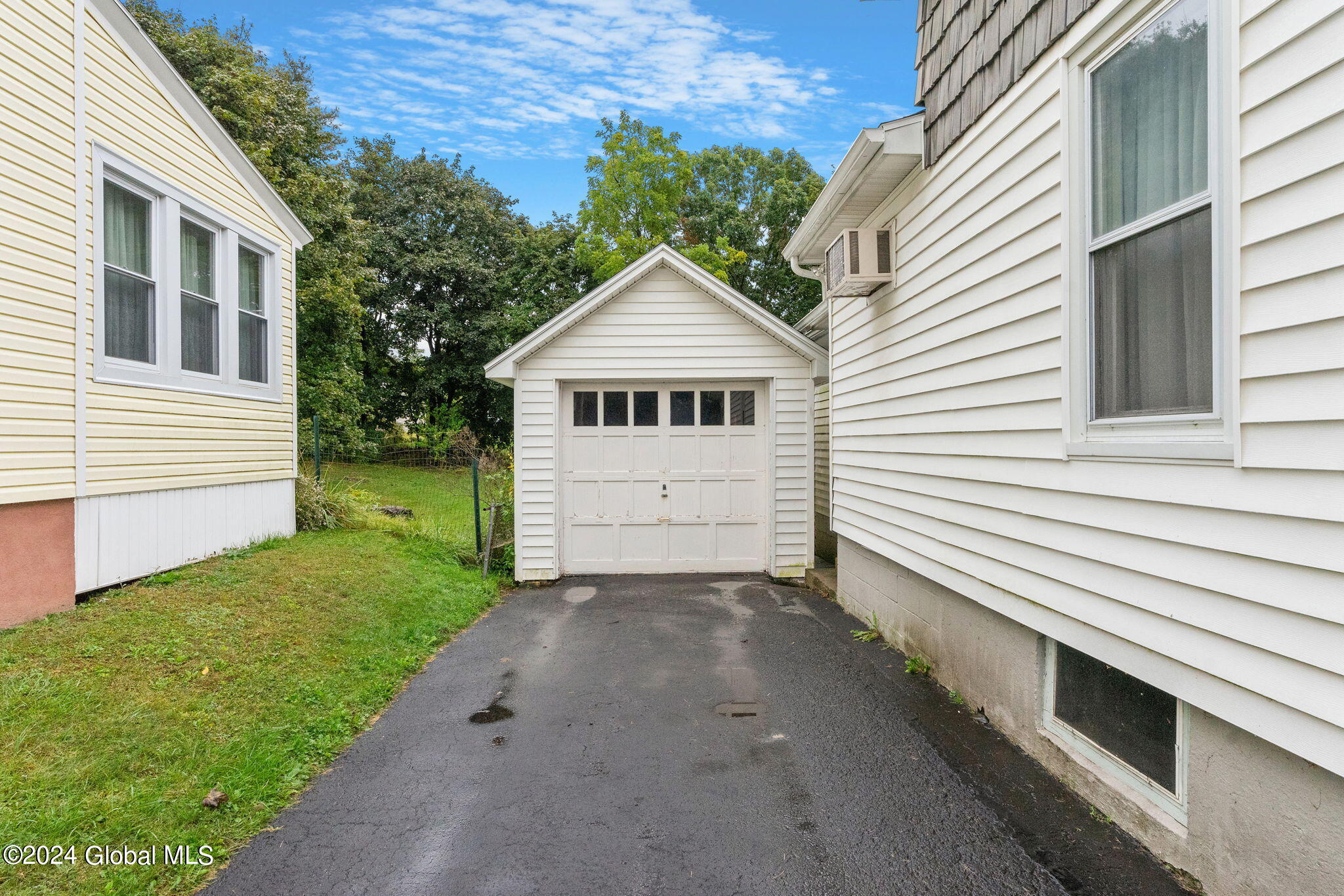 23 Henrietta Boulevard