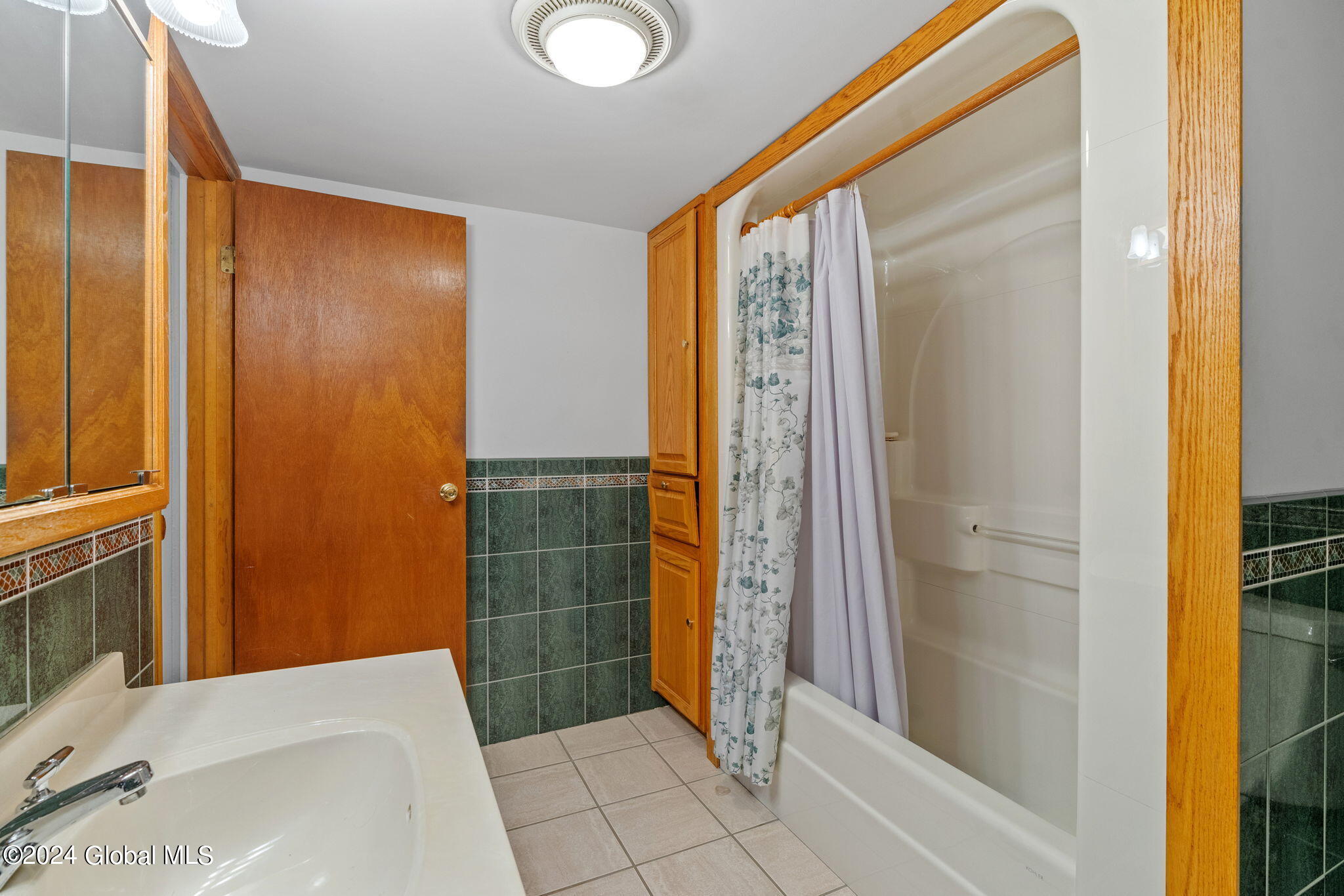 23 Henrietta Boulevard