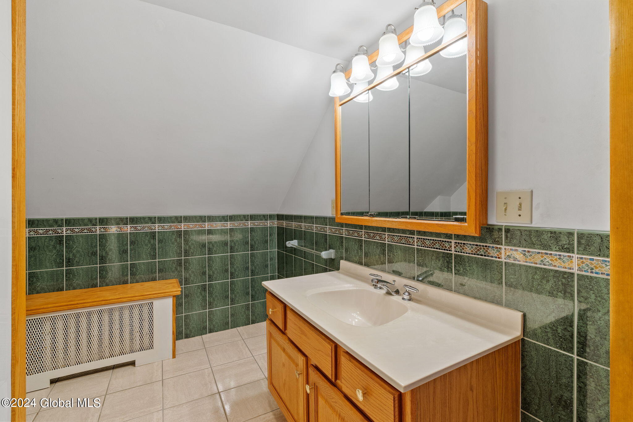 23 Henrietta Boulevard