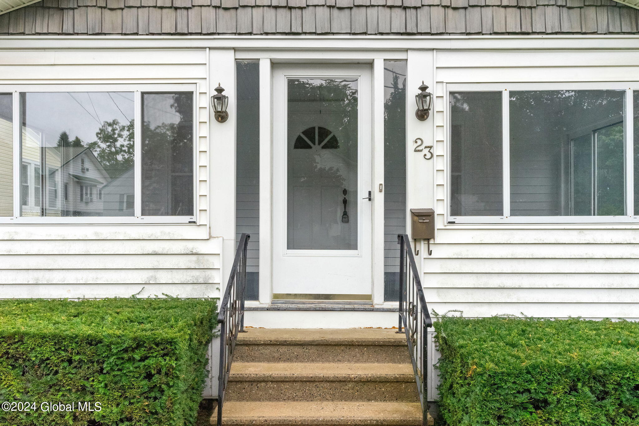 23 Henrietta Boulevard