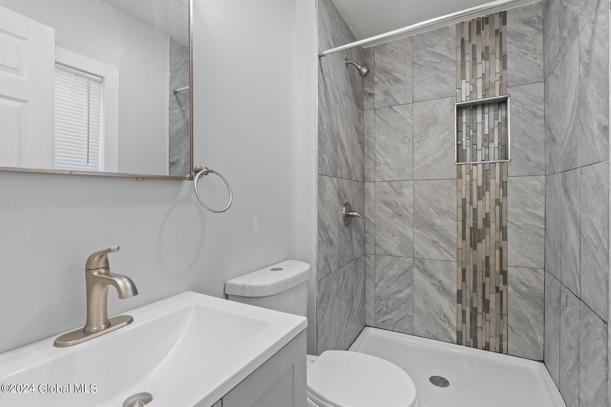 96 W 11th Avenue