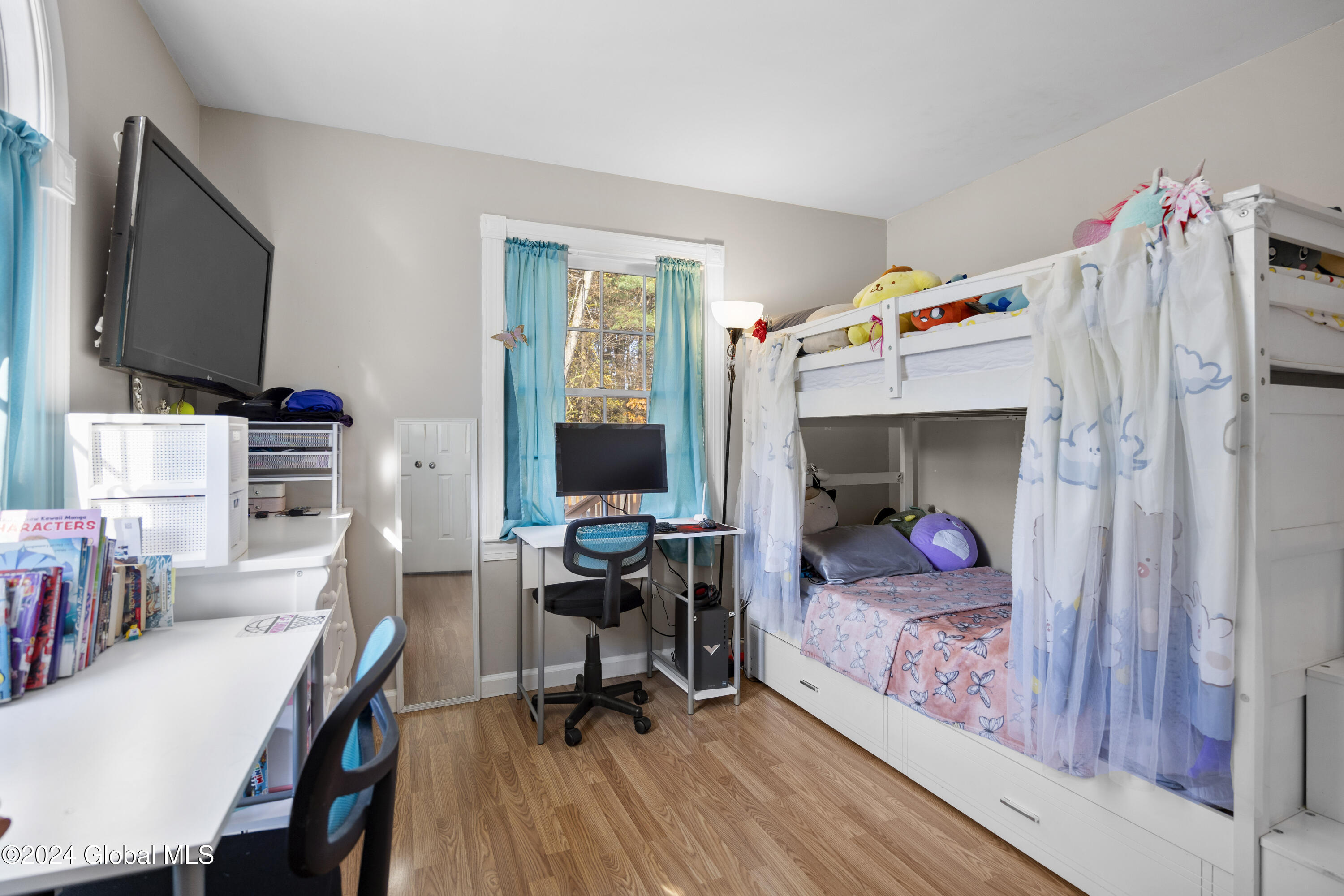 7092 Suzanne Lane