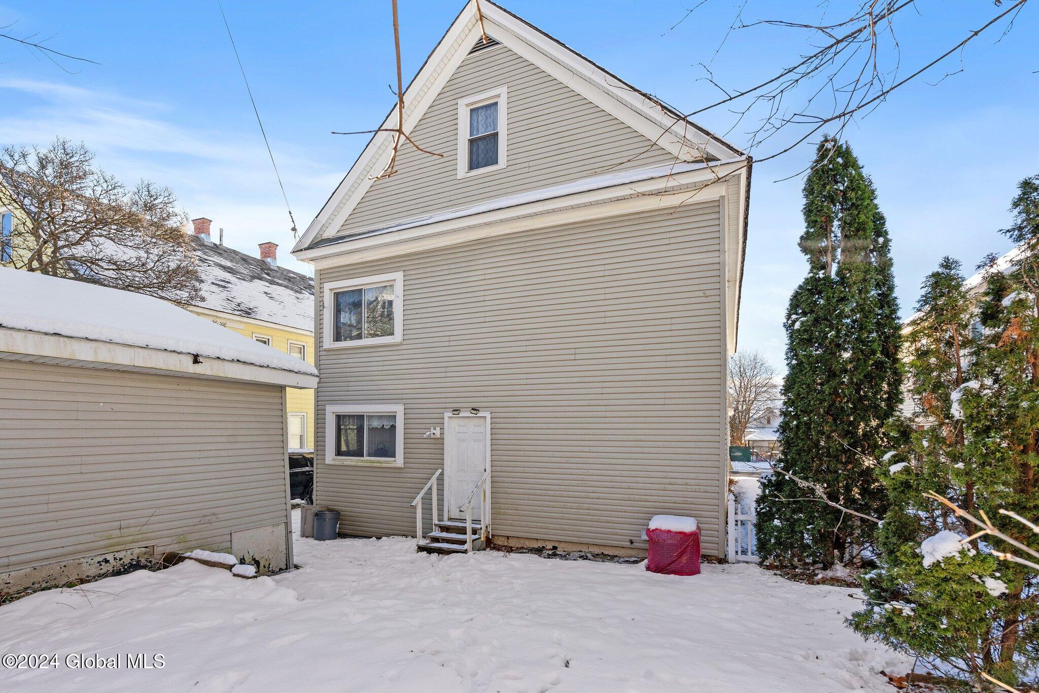 47 Lincoln Avenue
