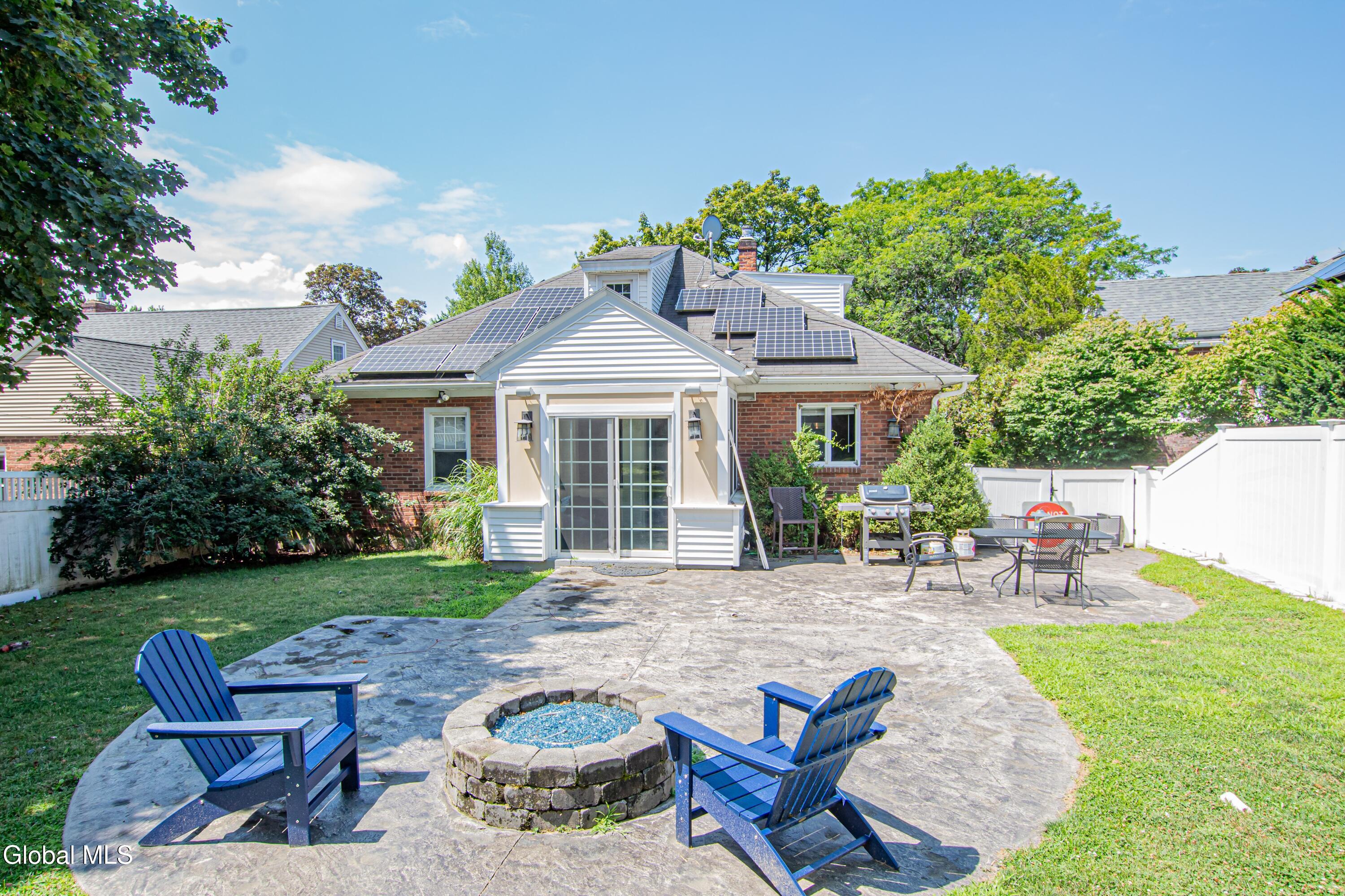 26 Center View Drive