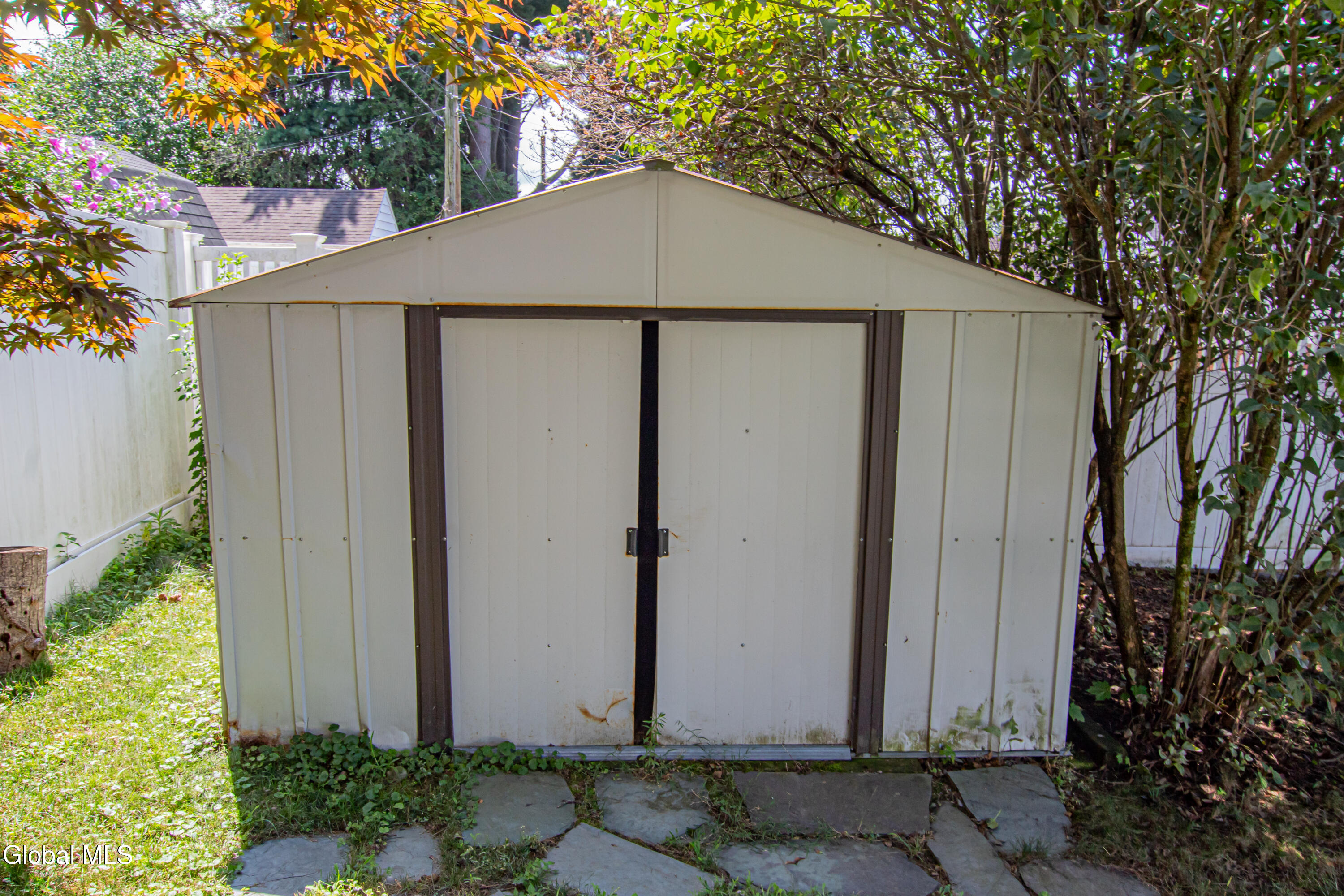 26 Center View Drive