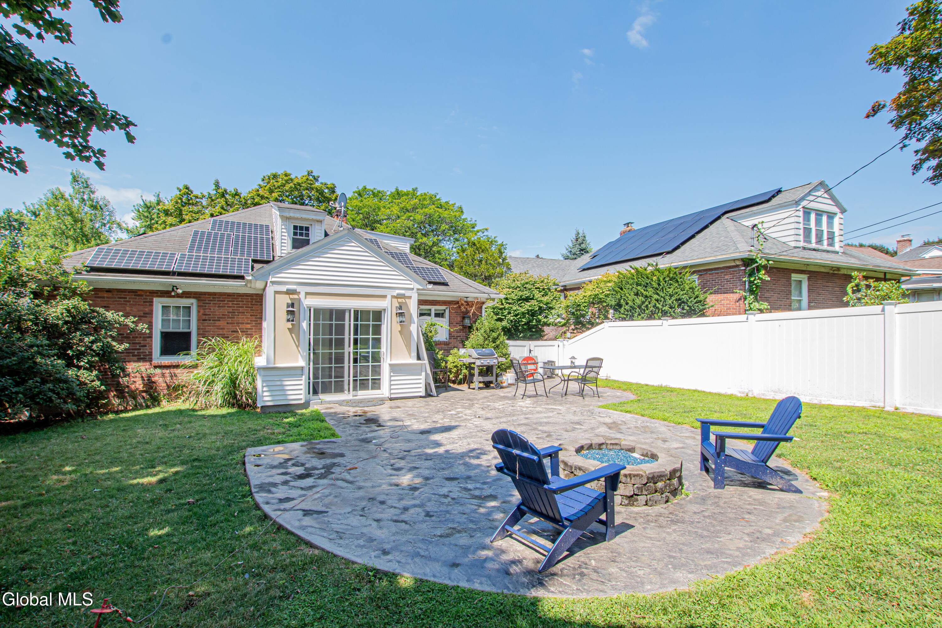 26 Center View Drive