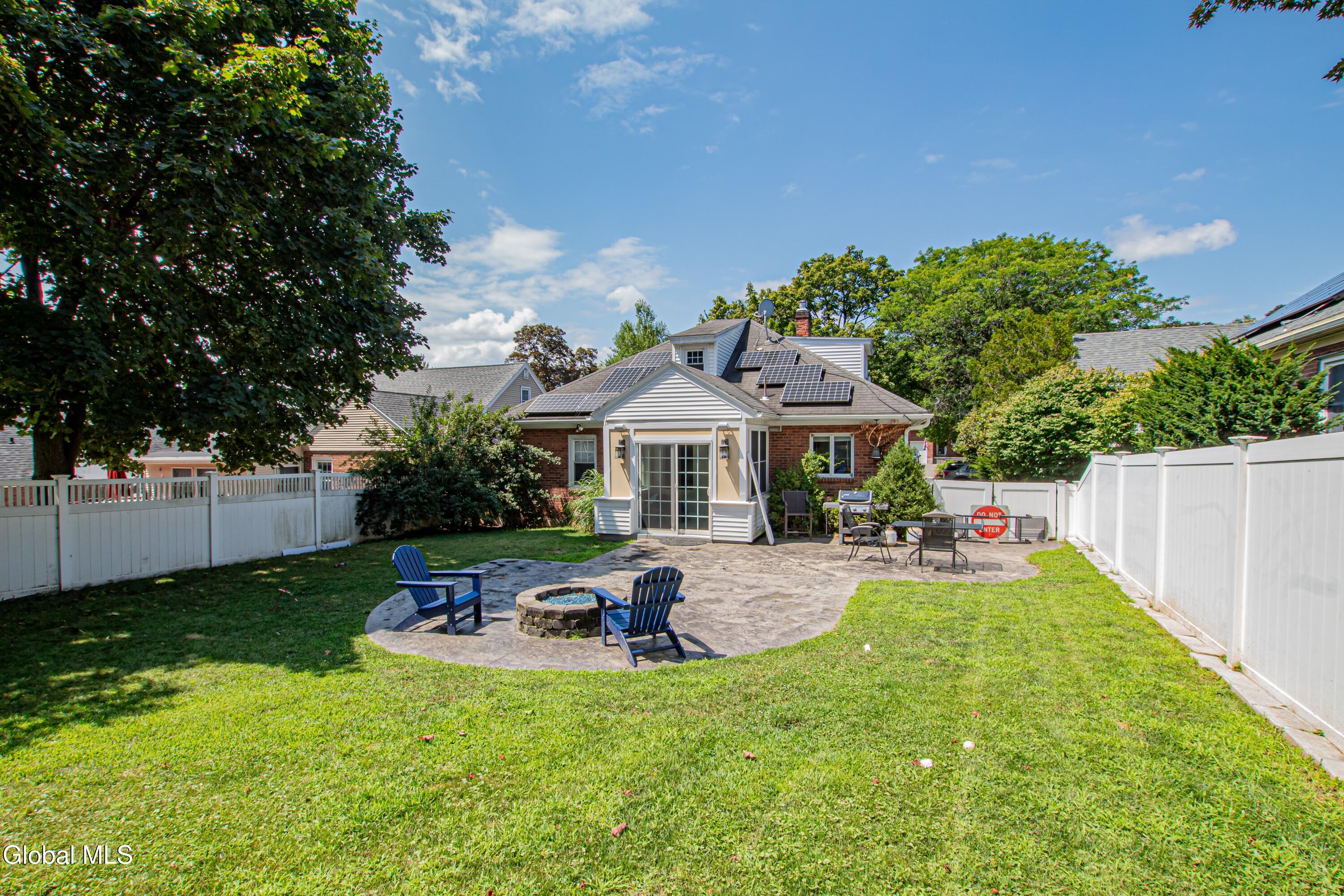 26 Center View Drive