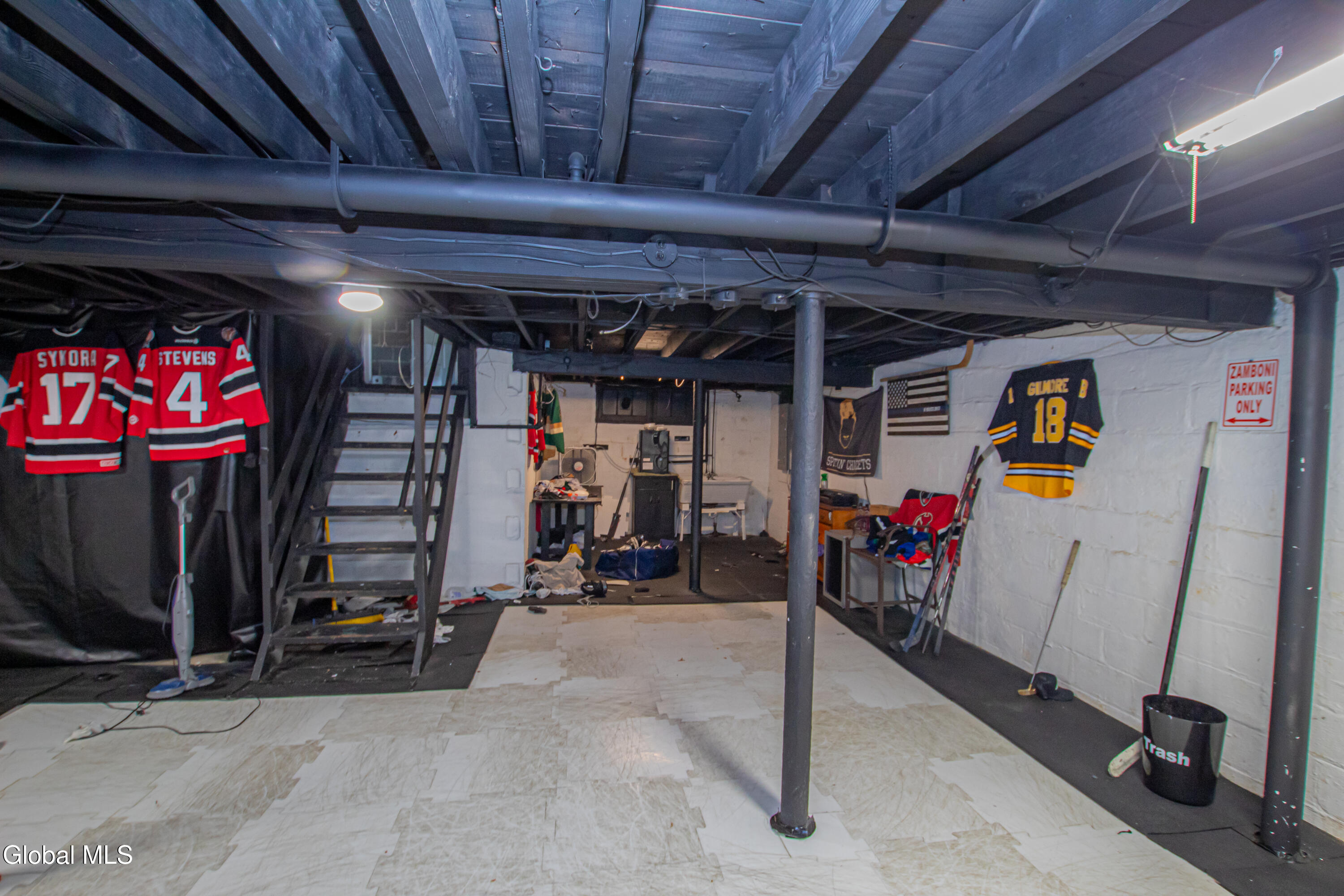 26 Center View Drive