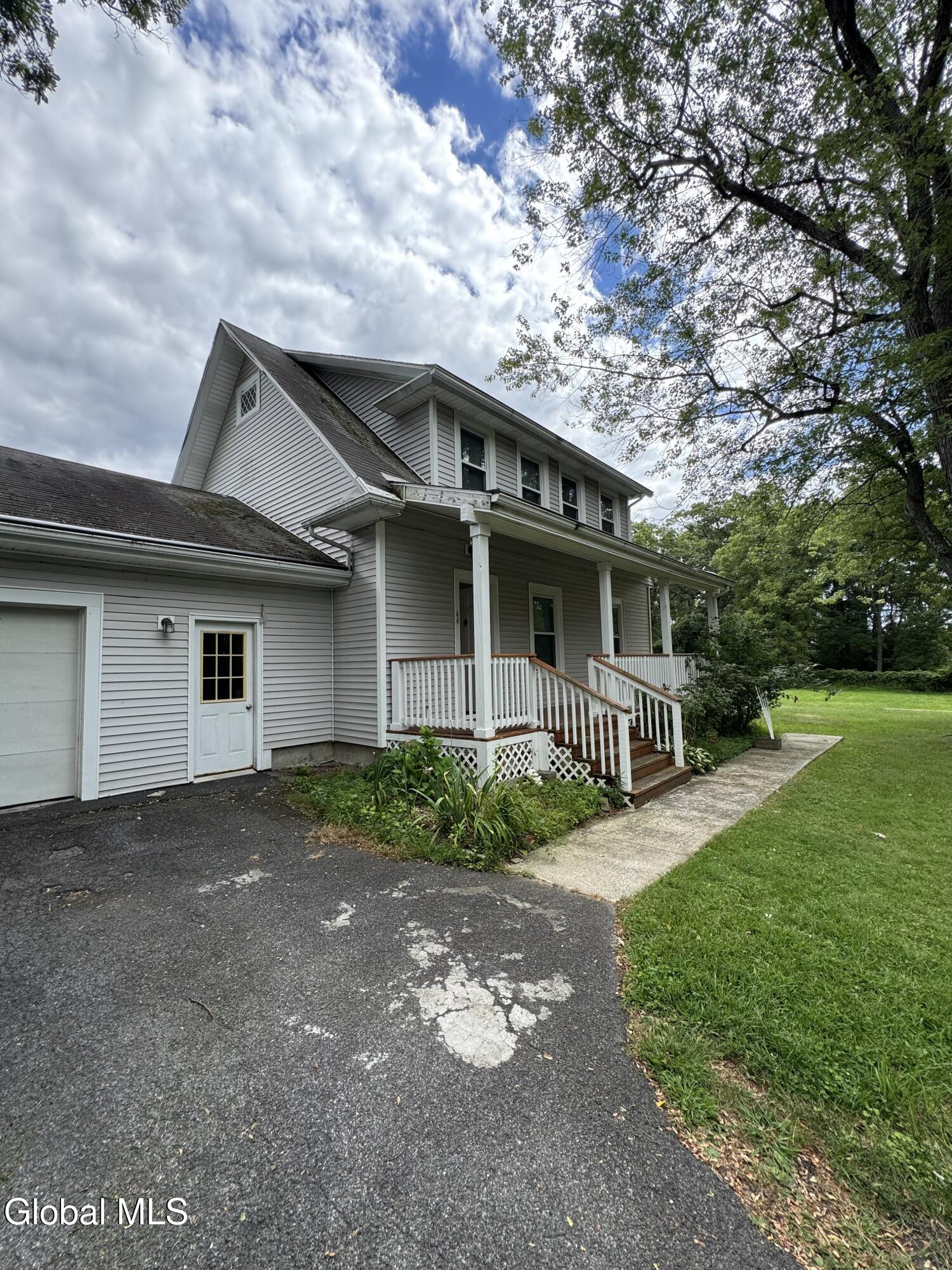 44 Apple Meadow Road