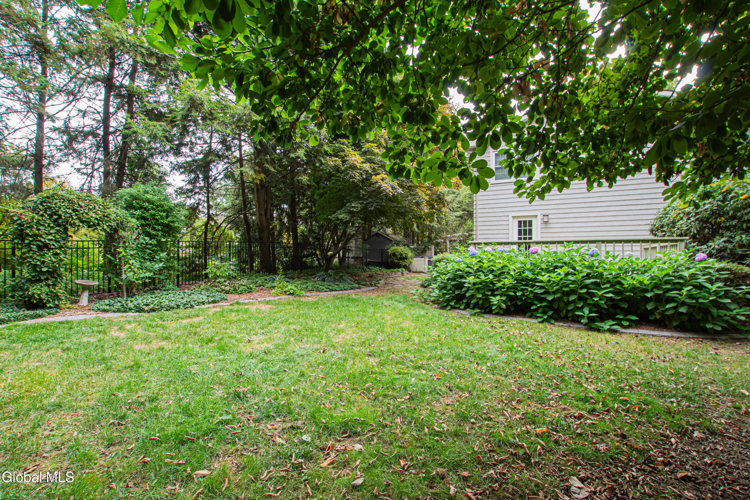 6 Ichabod Lane