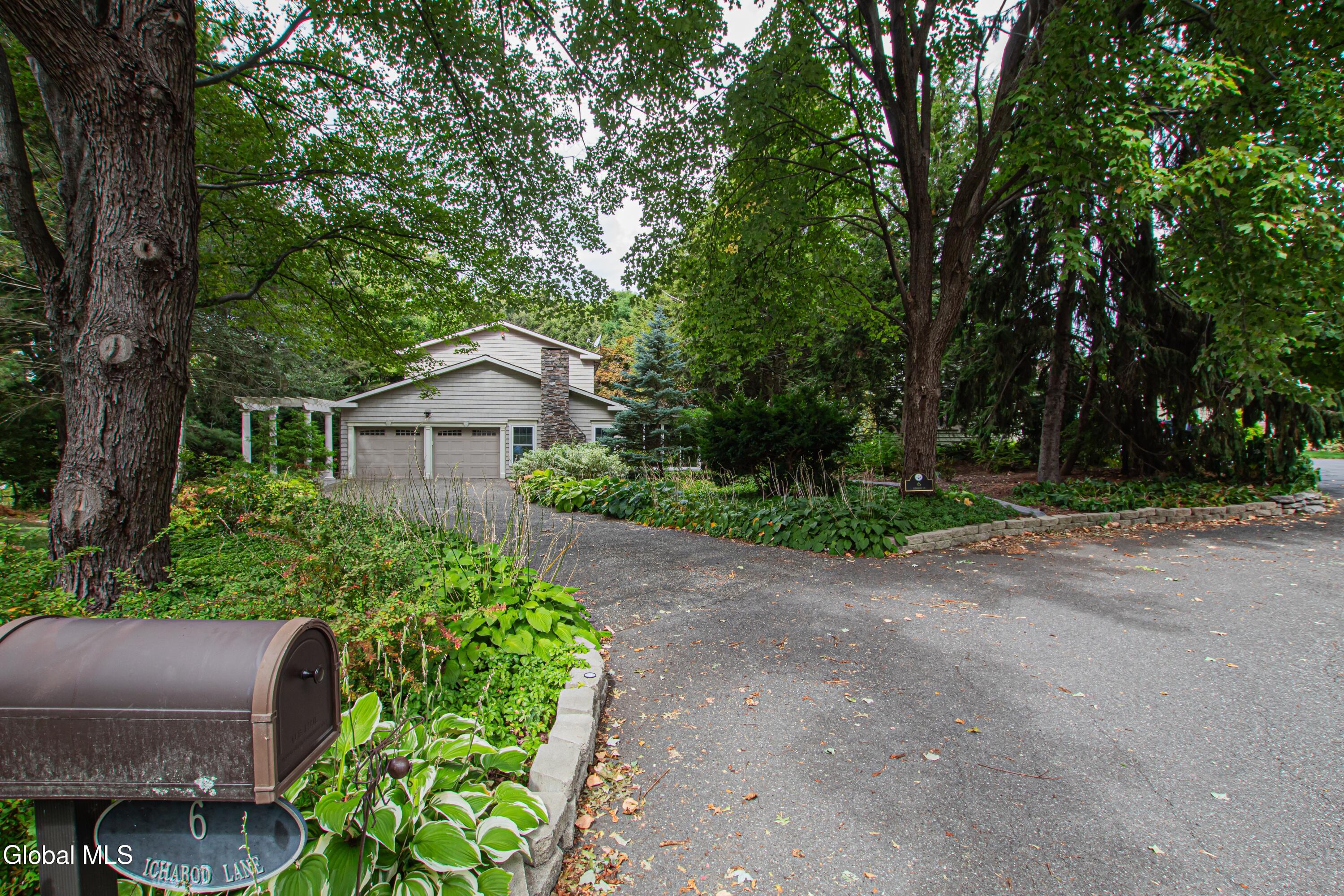 6 Ichabod Lane
