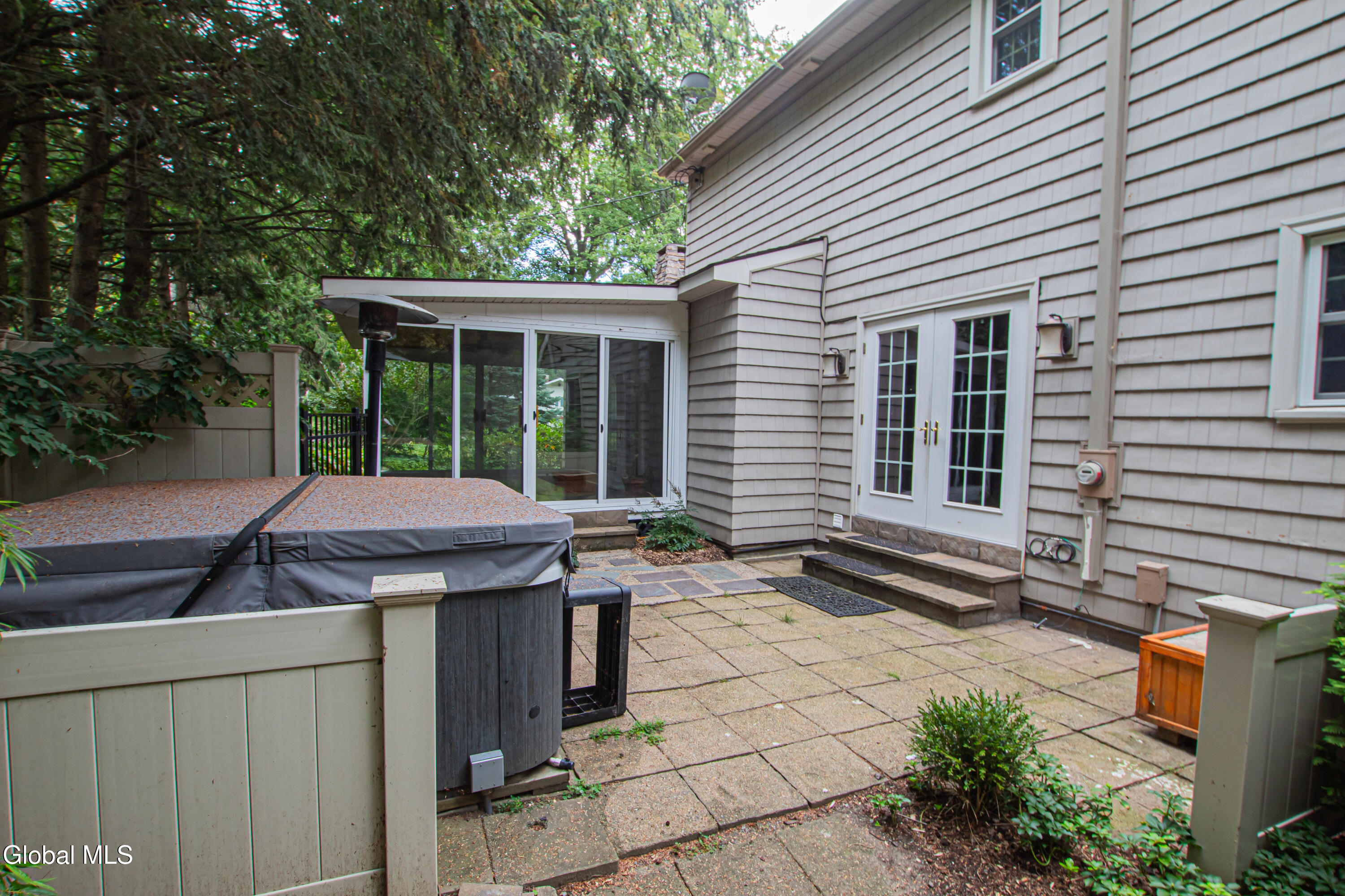 6 Ichabod Lane