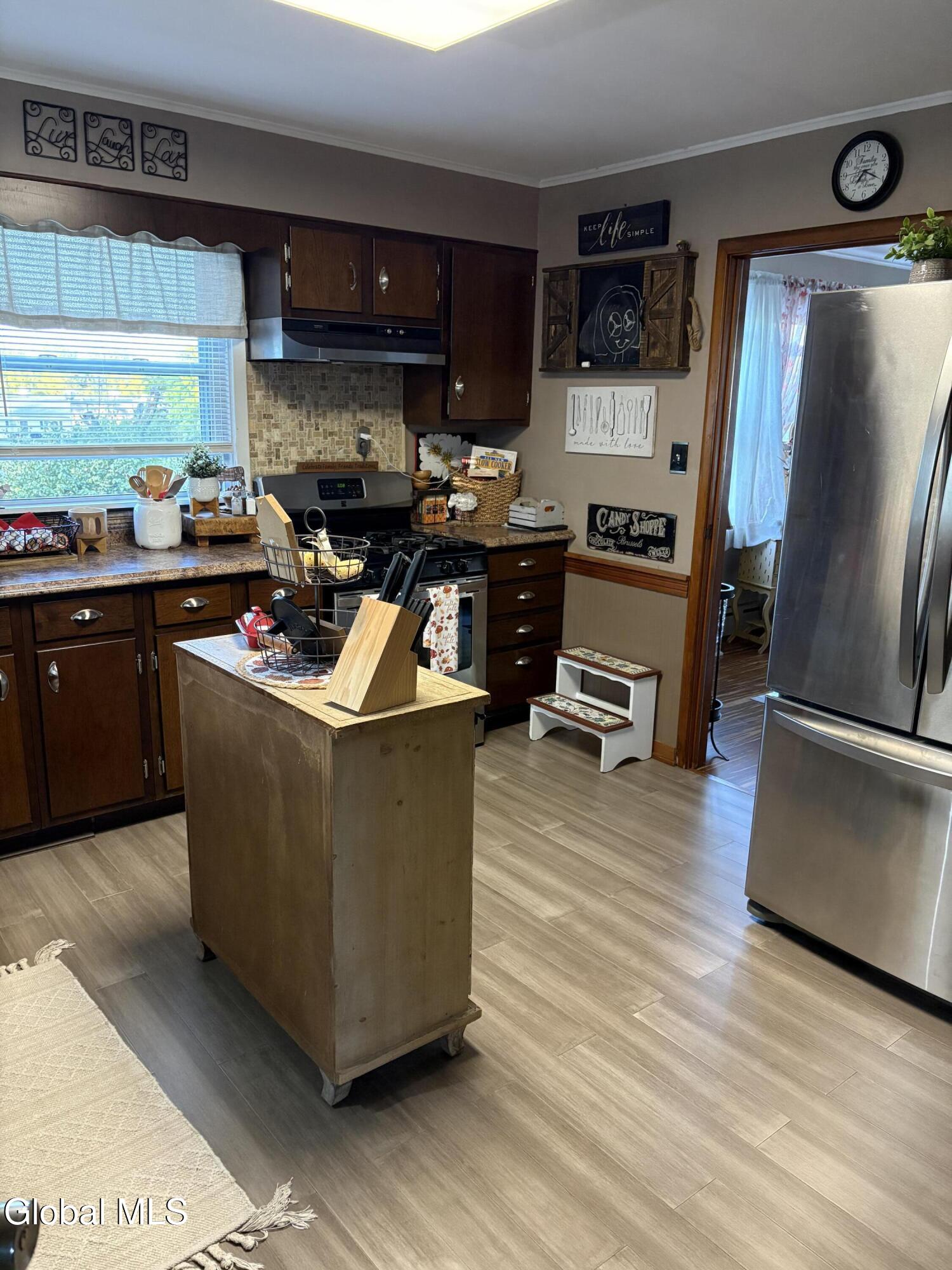 54 Ten Broeck Avenue