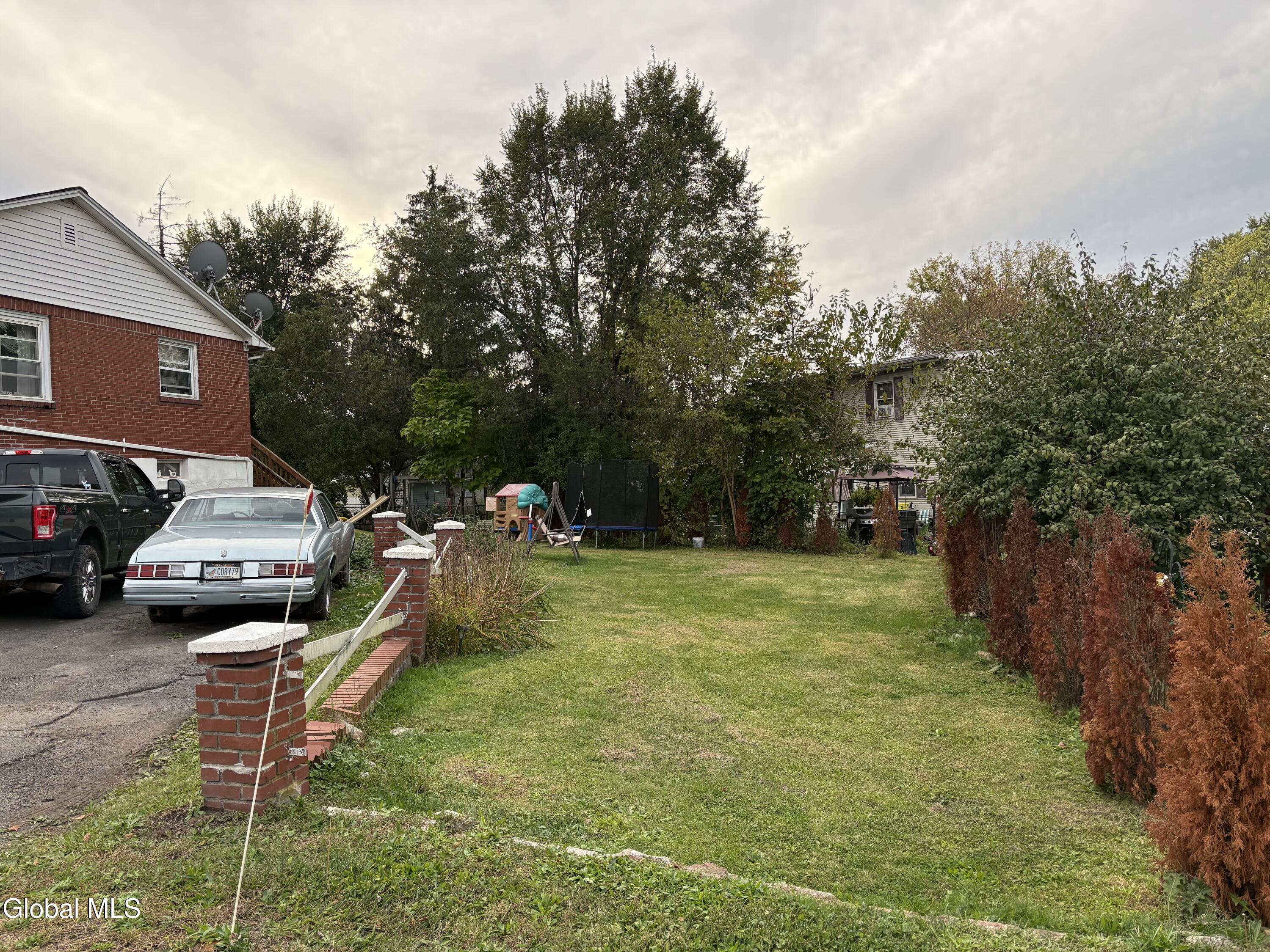 54 Ten Broeck Avenue