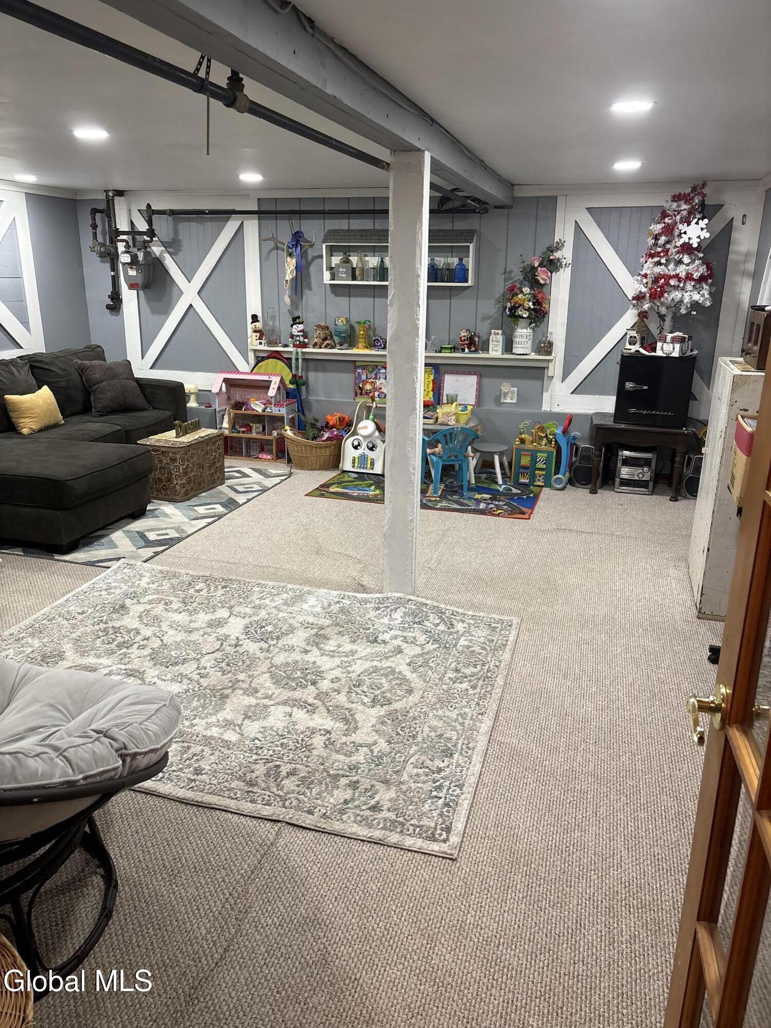 54 Ten Broeck Avenue