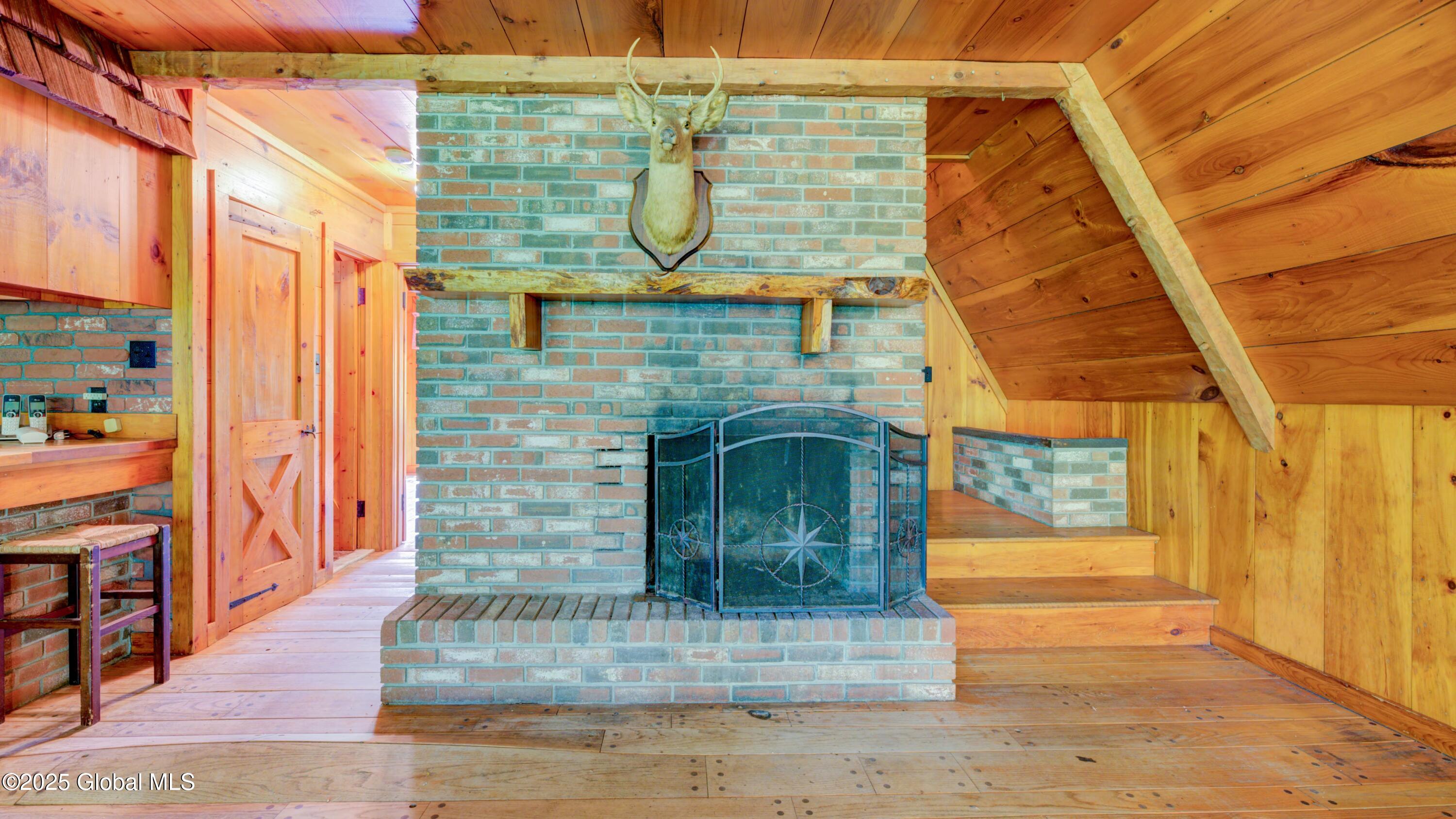 824 County Highway 106